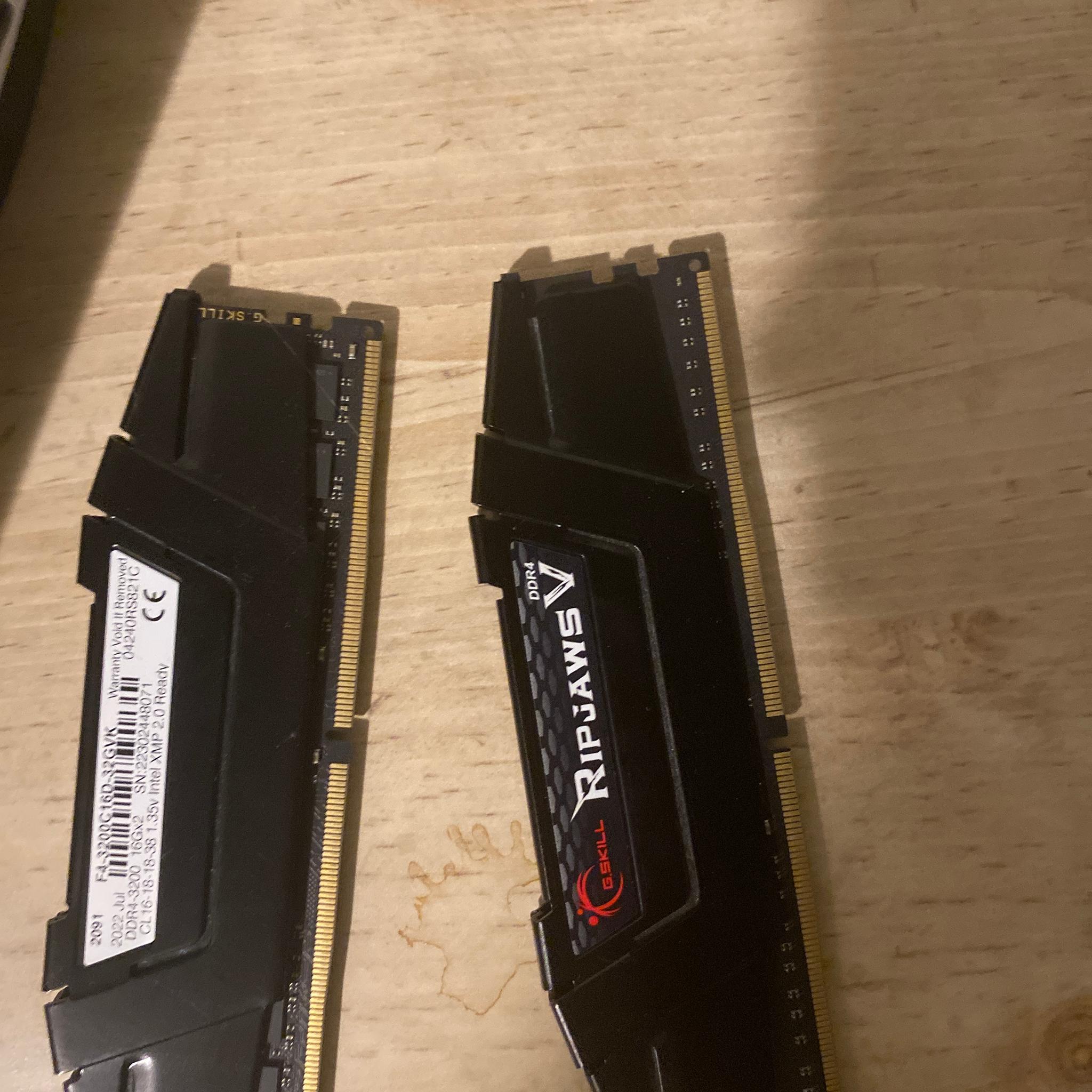 Msi Gtx 1070, 8gb used no box,two years use comes with 2 sticks of ddr4 16gb ram