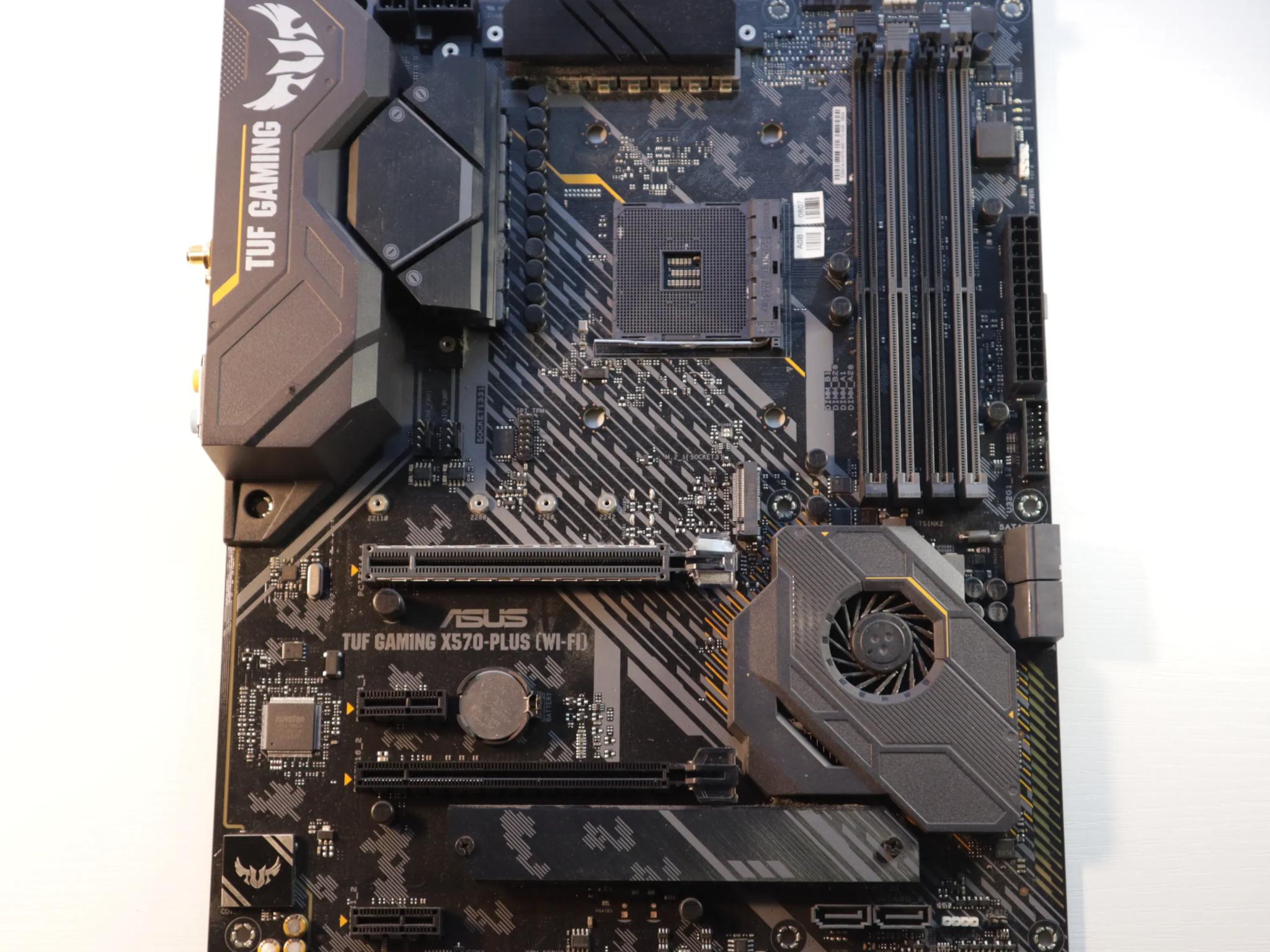 ASUS TUF GAMING X570-PLUS (WI-FI) ATX AM4 Motherboard