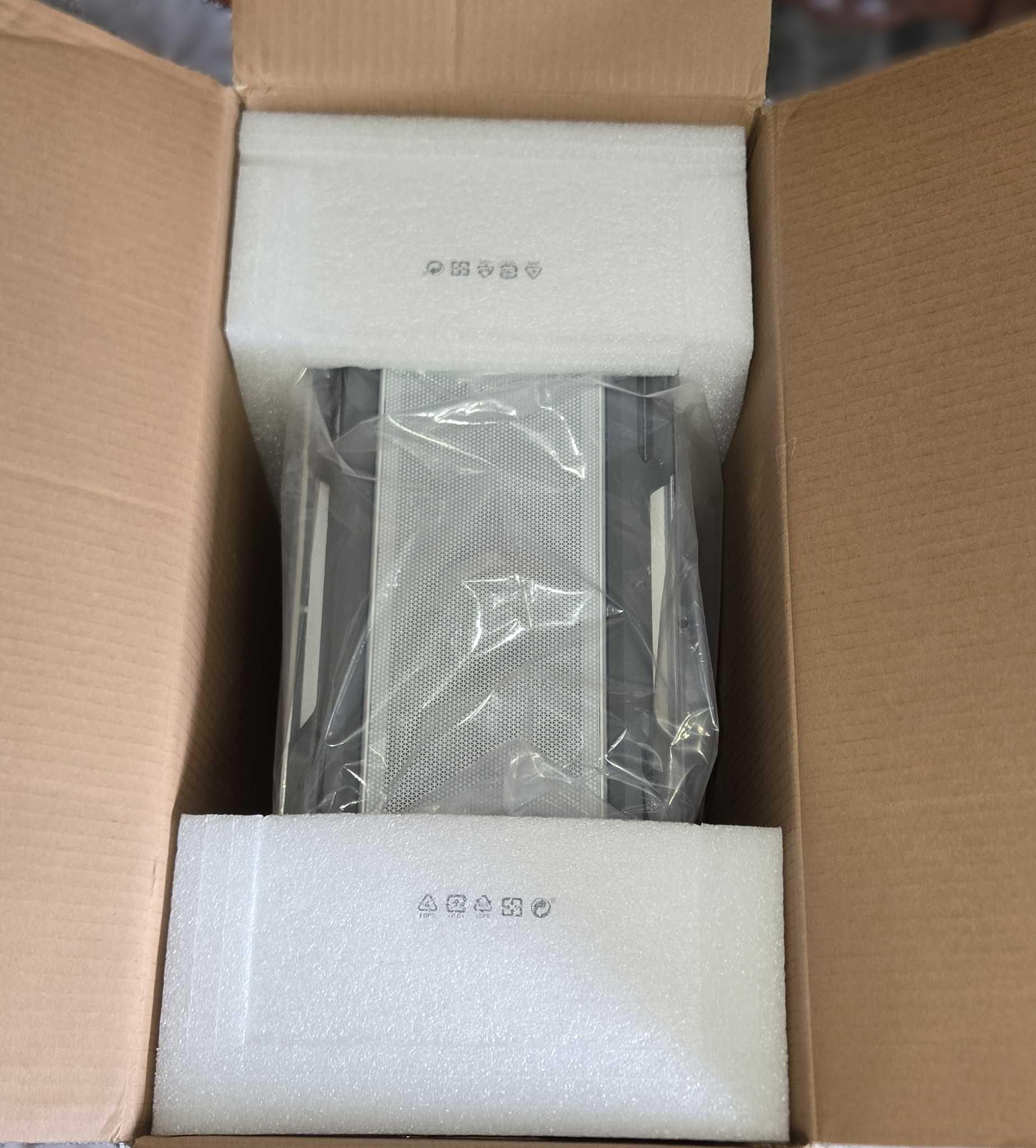 Corsair ICUE 5000T RGB - White/Grey
