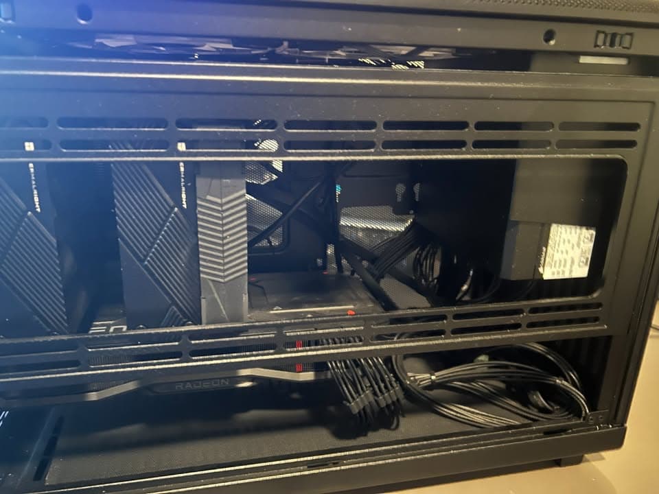 Gaming PC 9800X3D / 7900XT GPU / 4TB M.2 / 32GB DDR5