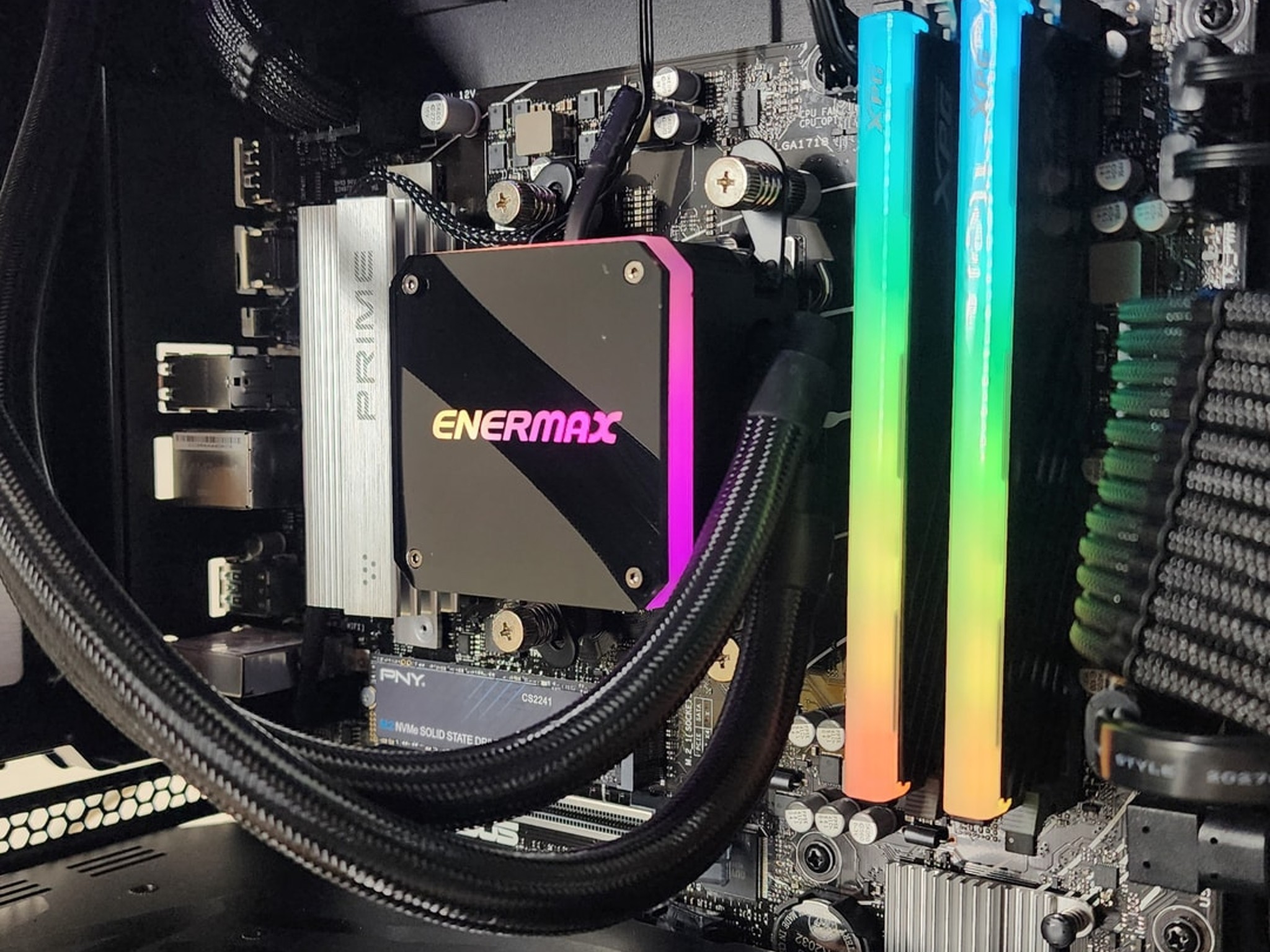 Gaming PC Ryzen 7 9700X 32GB RAM 2TB SSD RX 7900 XT 20GB Windows 11 Computer