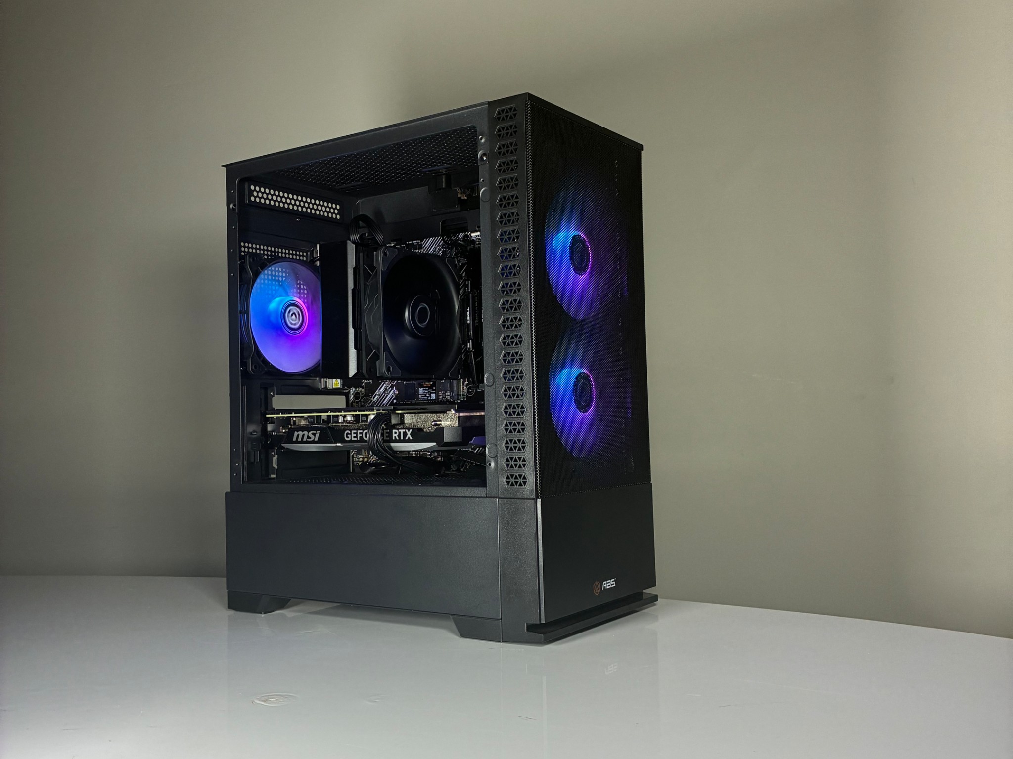 RTX 4070 | Ryzen 5 5600X | 32 GB RAM | 1 TB SSD | 1440p Ultra Gaming PC