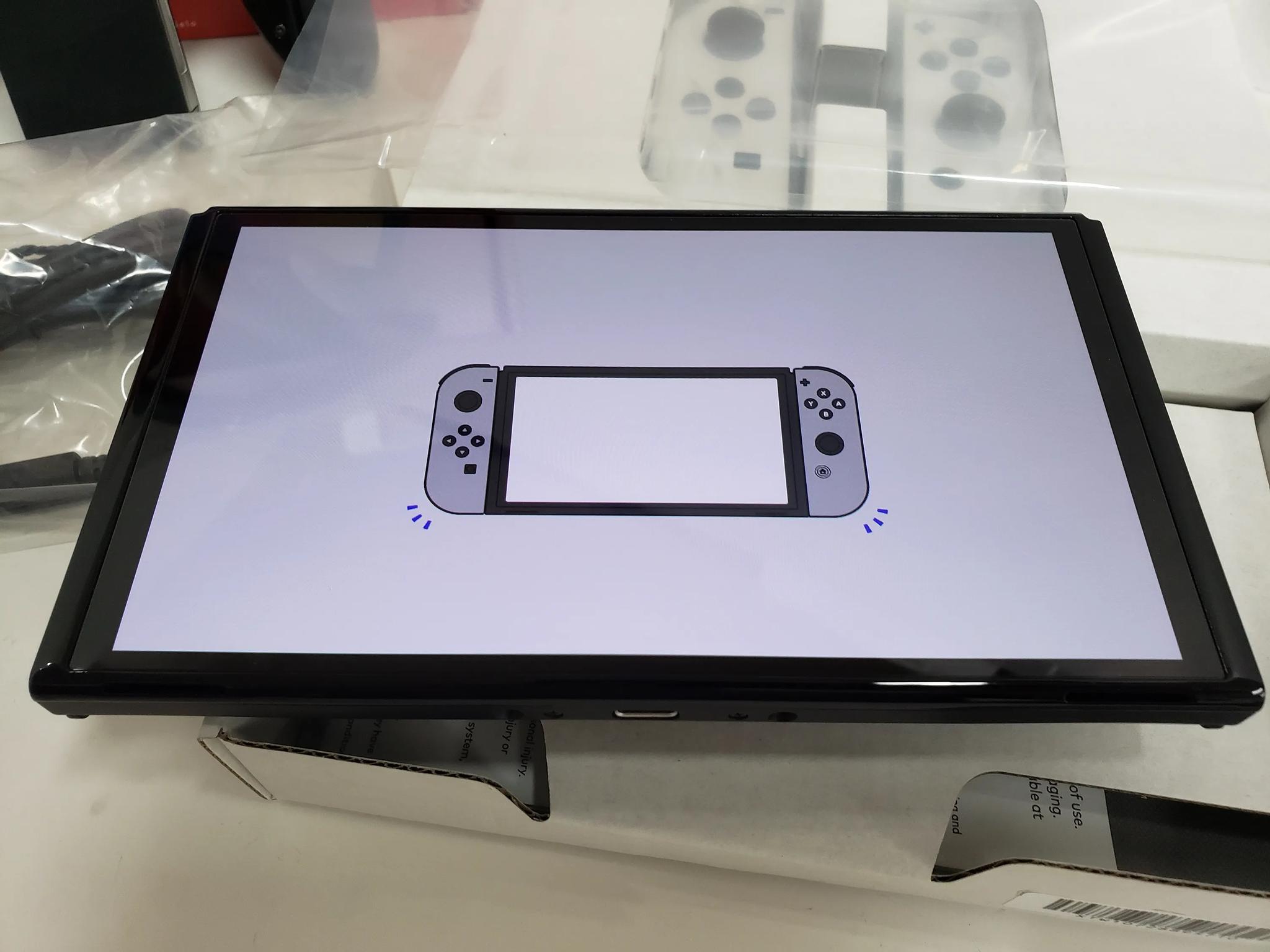 Nintendo Switch OLED Model w/ White Joy-Controllers