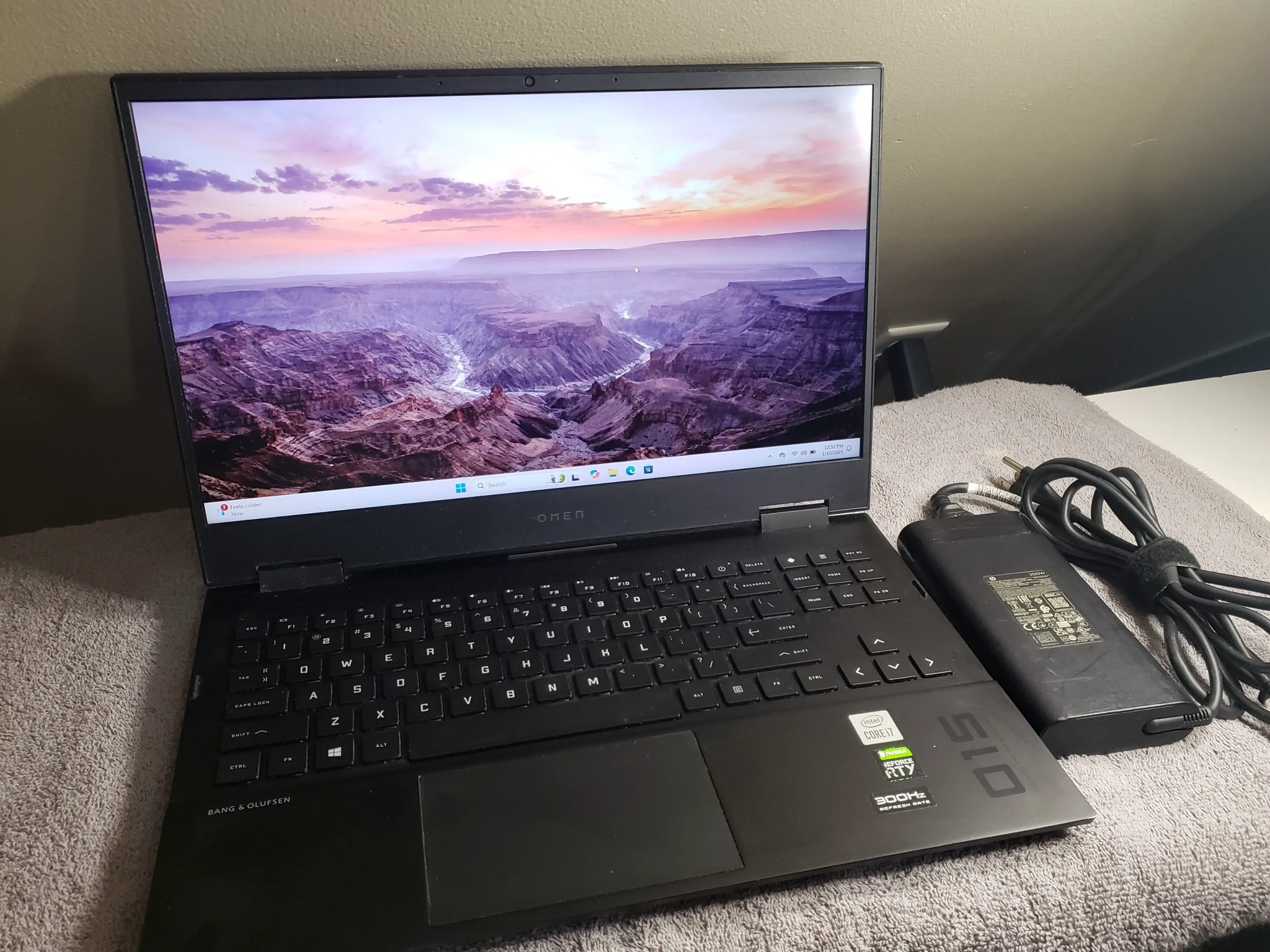 HP Omen 15-ek1013dx | Intel i7-10750H, RTX 3070, 32GB RAM, 512GB NVMe, 1080p 300Hz 15.6", Windows 11