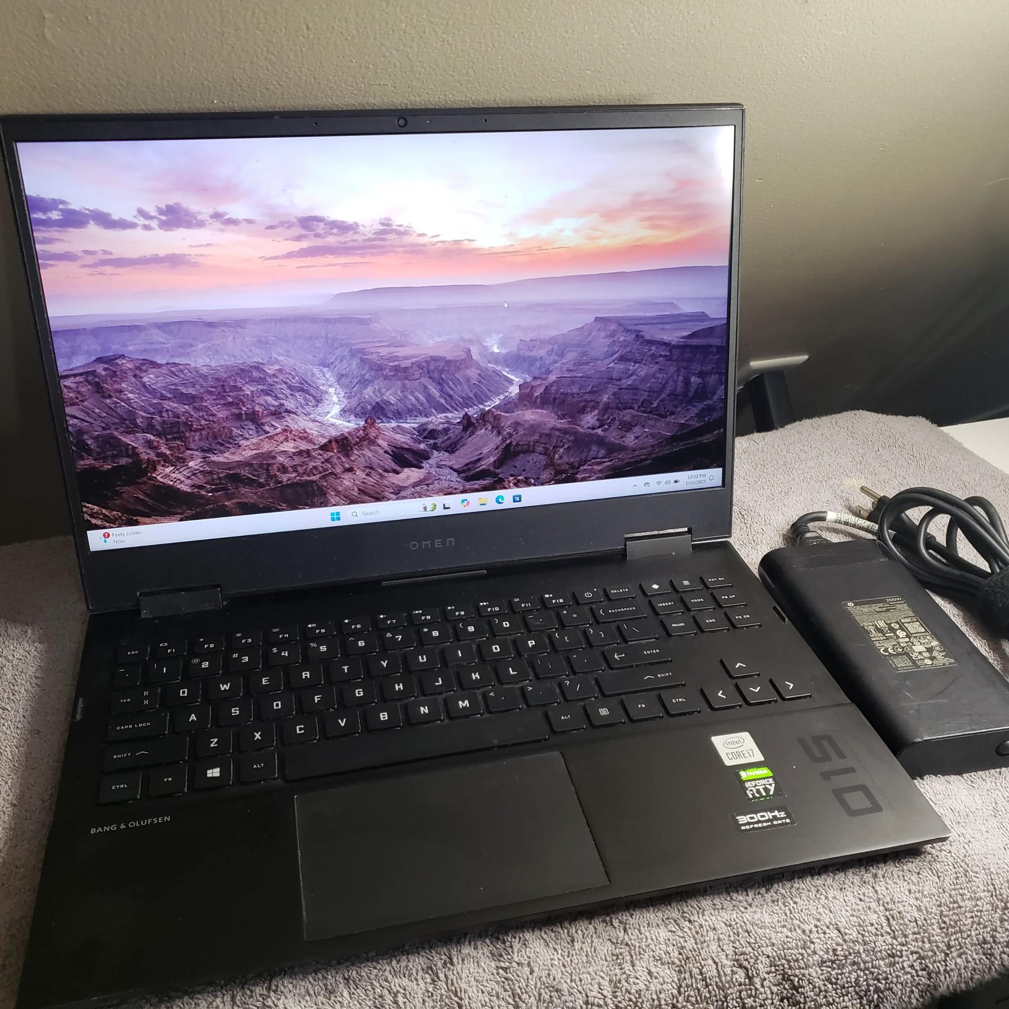 HP Omen 15-ek1013dx | Intel i7-10750H, RTX 3070, 32GB RAM, 512GB NVMe, 1080p 300Hz 15.6", Windows 11