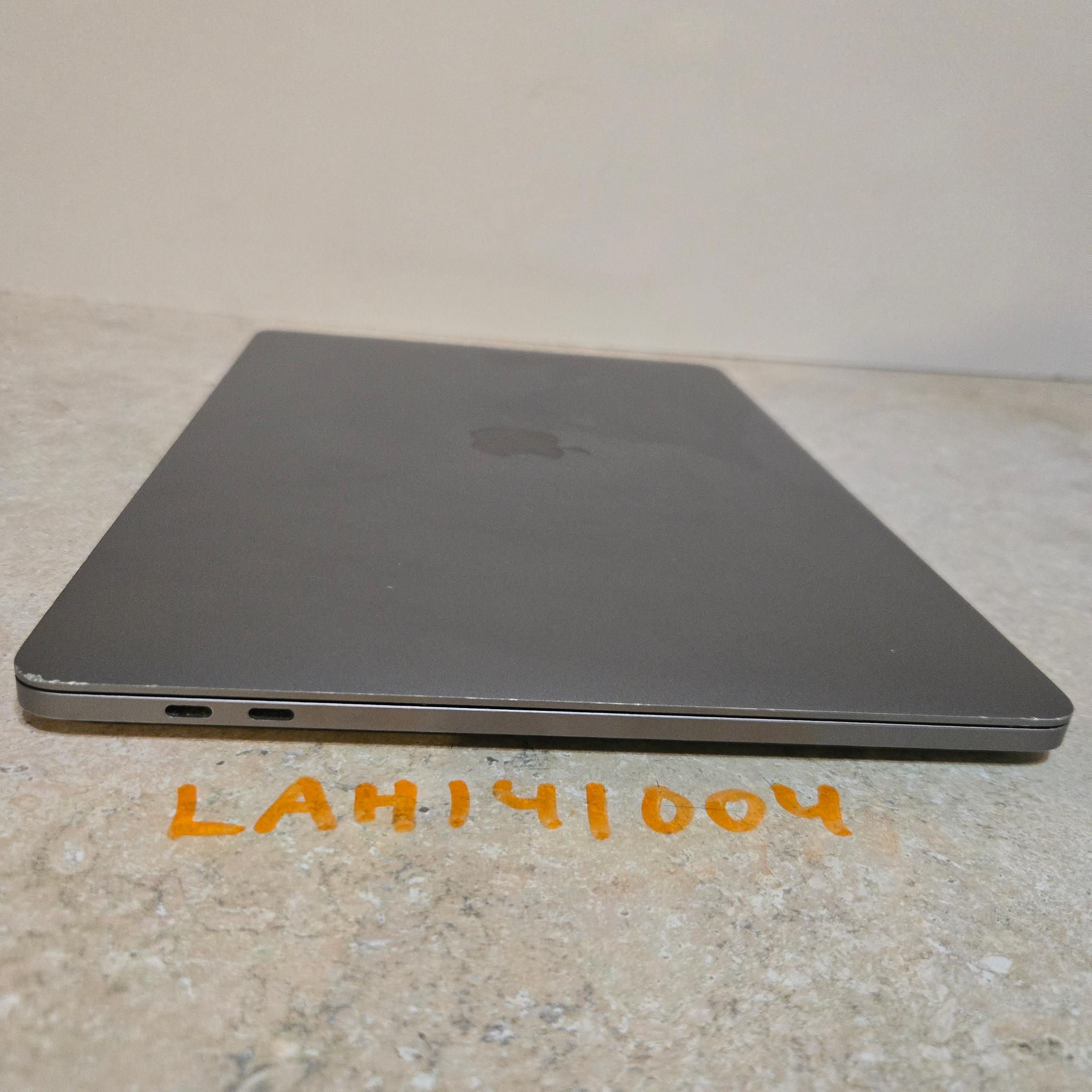 Apple Macbook Pro 13 inch Laptop - 2018 - 256GB SSD - intel i5 - Model A1989