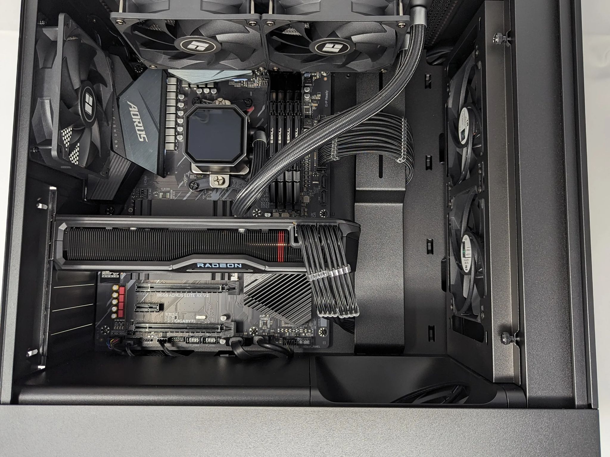 Silent Fortress | AMD RX 7800XT 16gb | Ryzen 7 5700X | 32gb RAM | MSI M461 1TB NVMe SSD