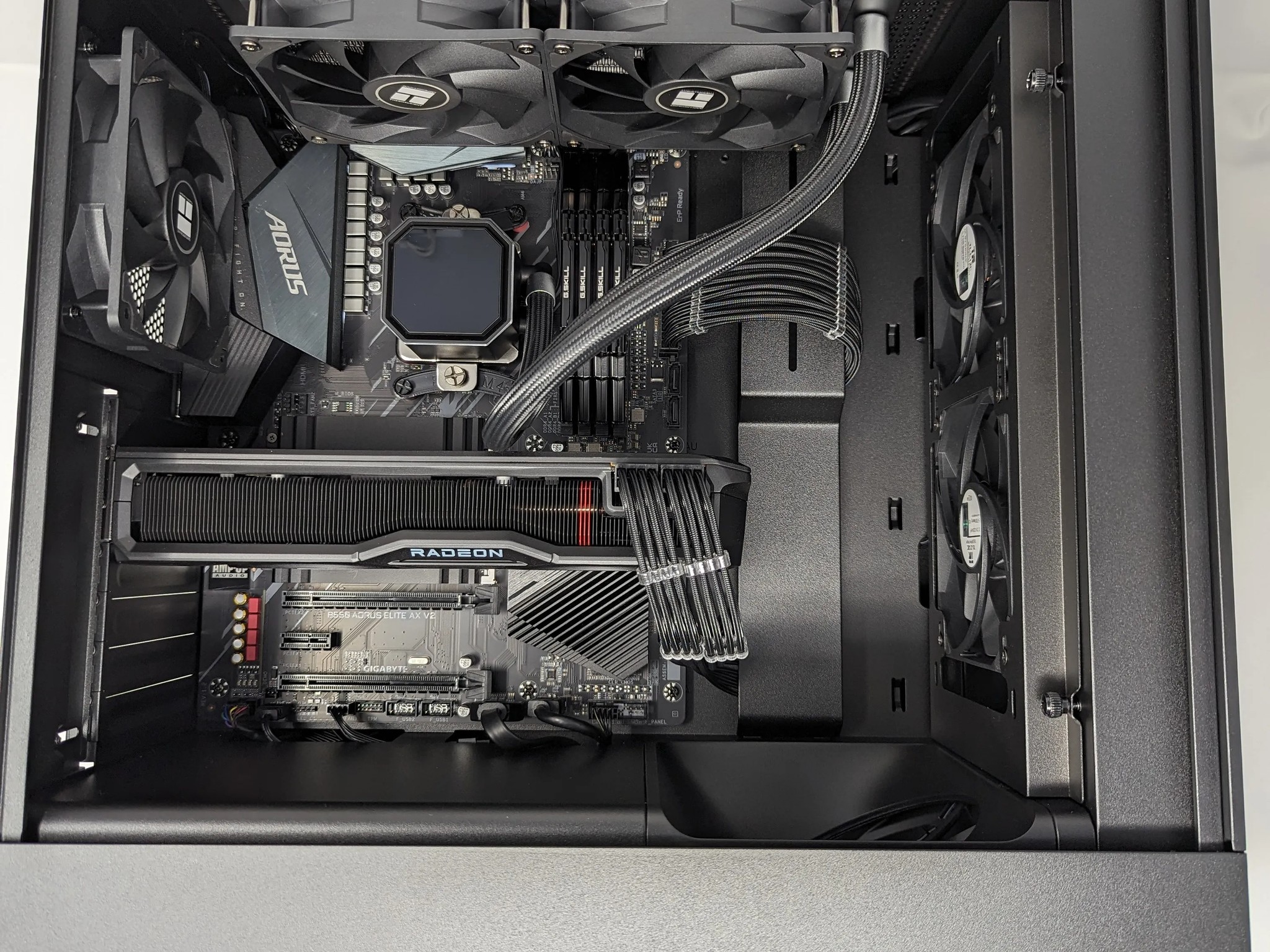 Silent Fortress | AMD RX 7800XT 16gb | Ryzen 7 5700X | 32gb RAM | MSI M461 1TB NVMe SSD