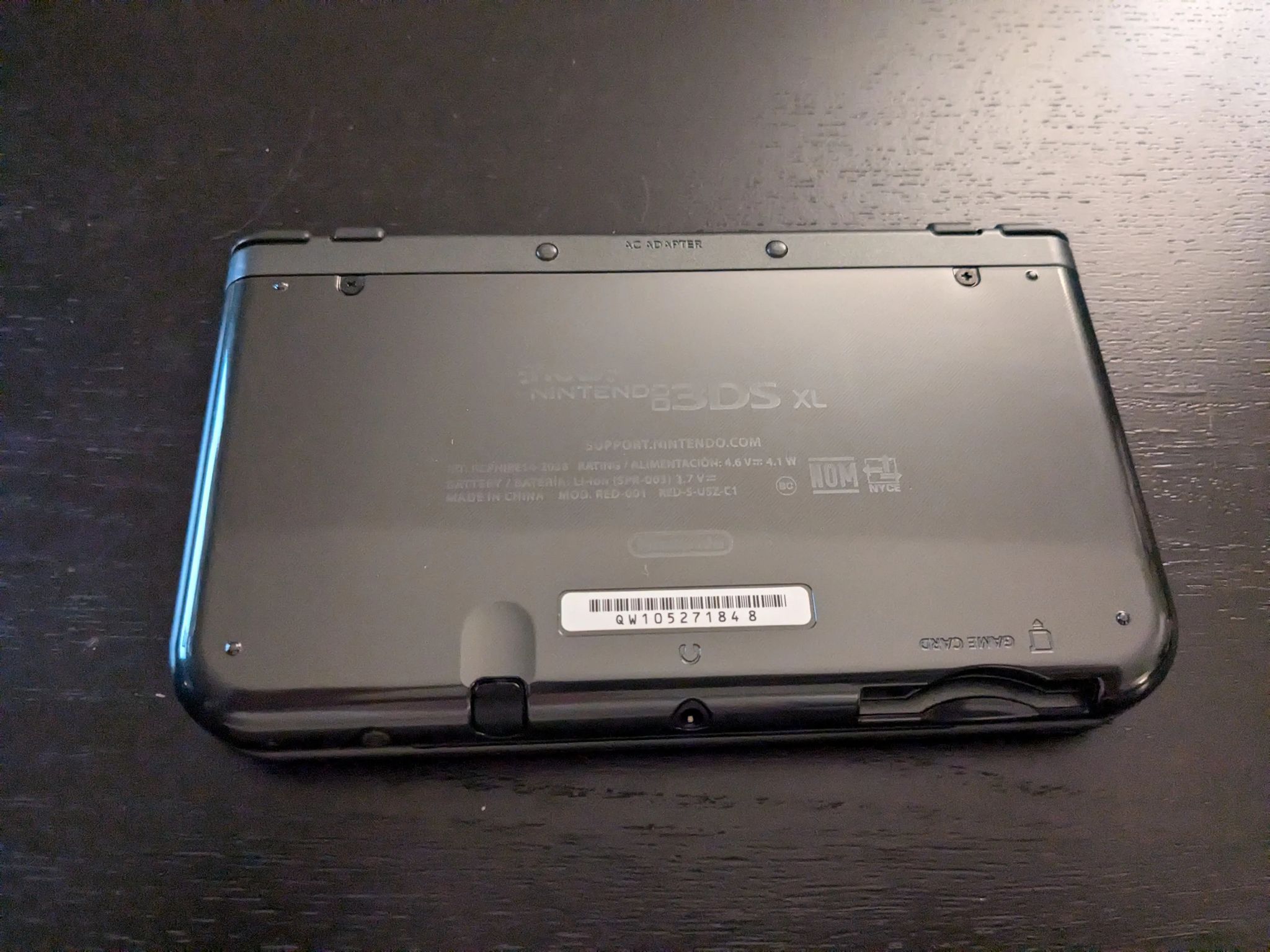 New Nintendo 3DS XL USED w/Case and 4 Games