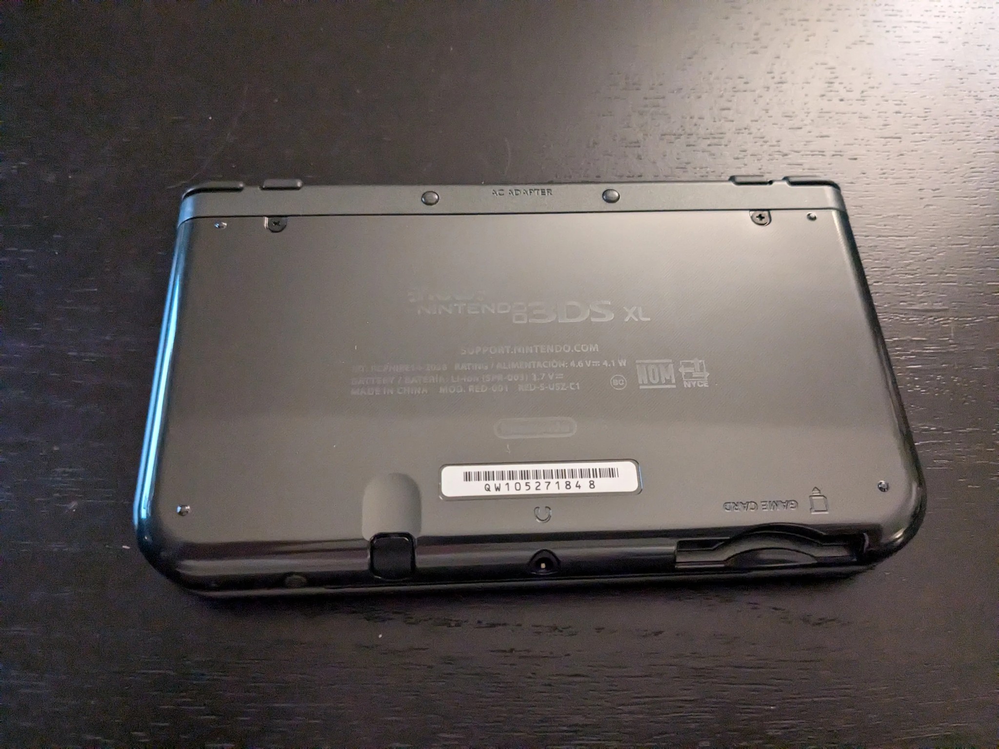 New Nintendo 3DS XL USED w/Case and 4 Games