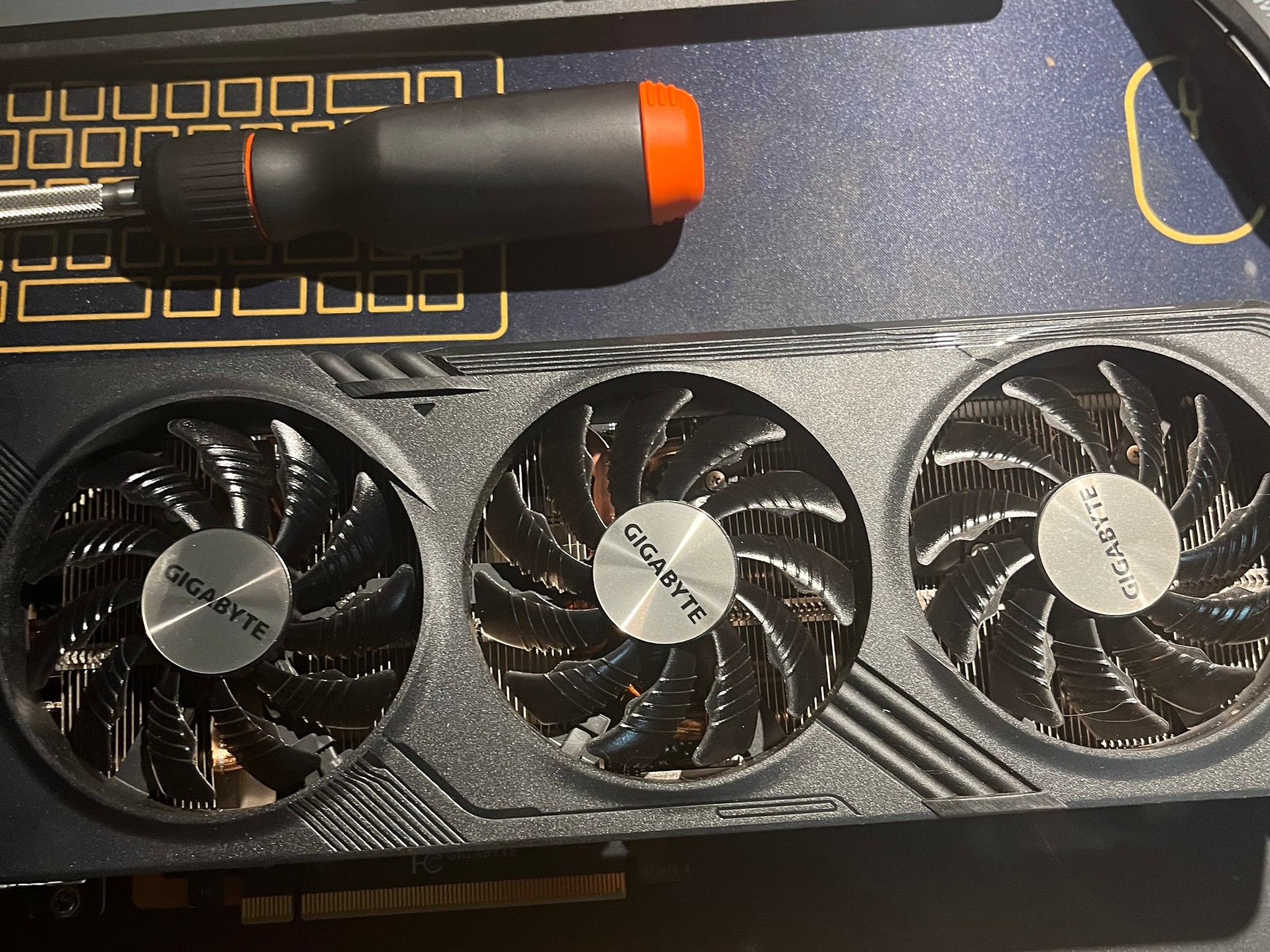 Rtx 4060 ti gigabyte wind force