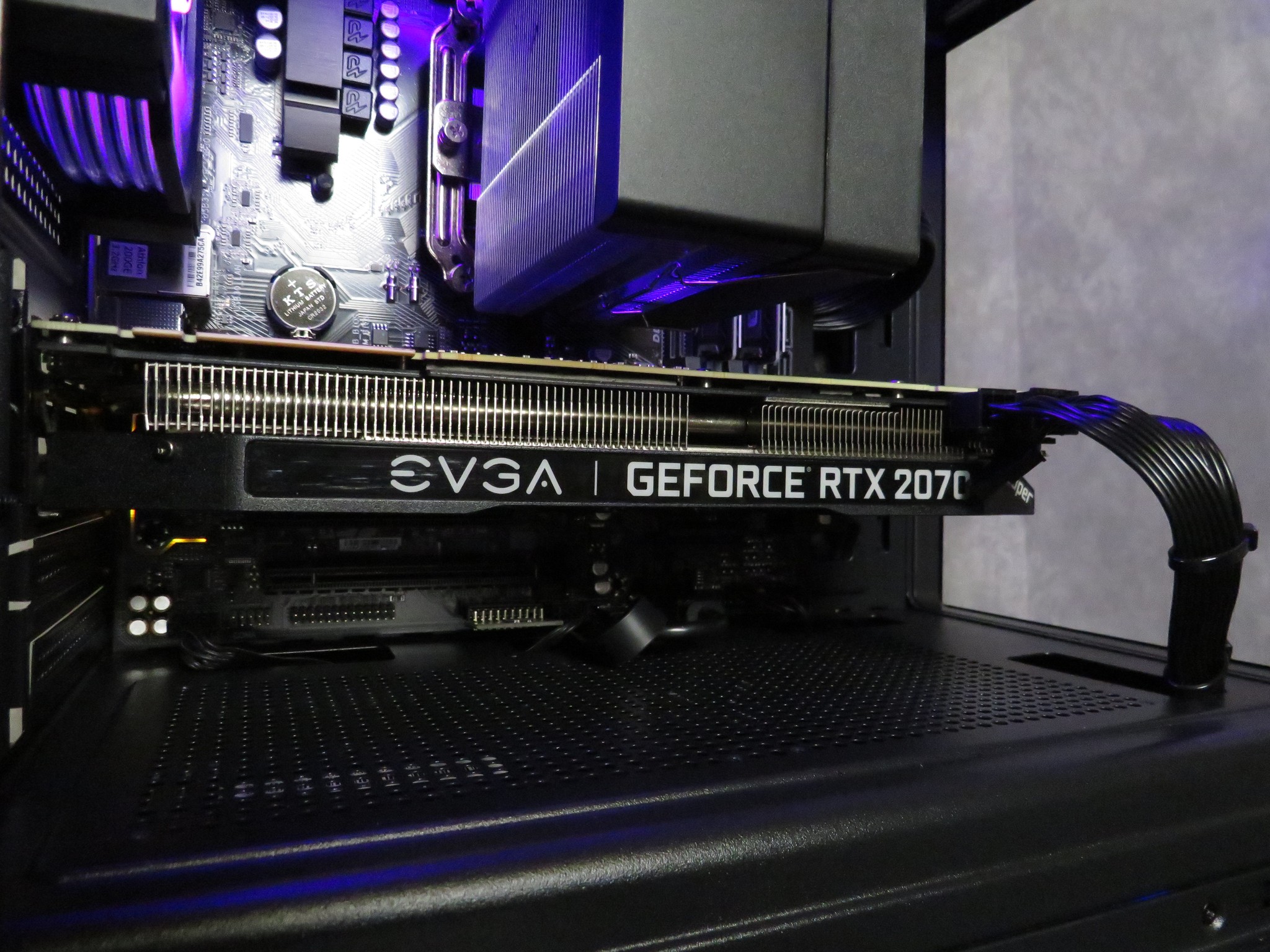 Great Mid-Range Gamer: Ryzen 5 3600 + RTX 2070 Super + 16 GB DDR4 + 1 TB NVME SSD