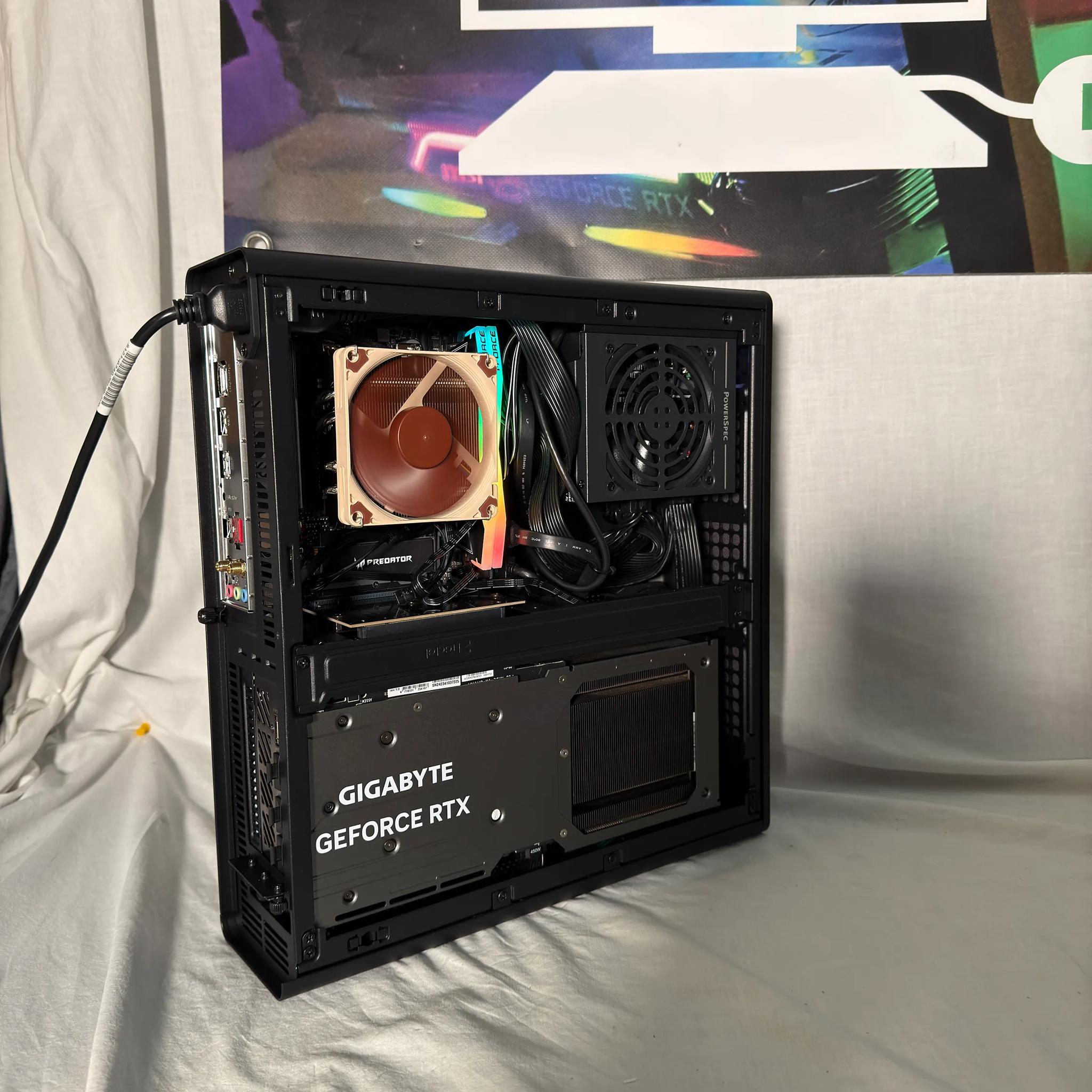RTX 4070TI SUPER SMALL FORM FACTOR Ryzen 7 7800X3D
