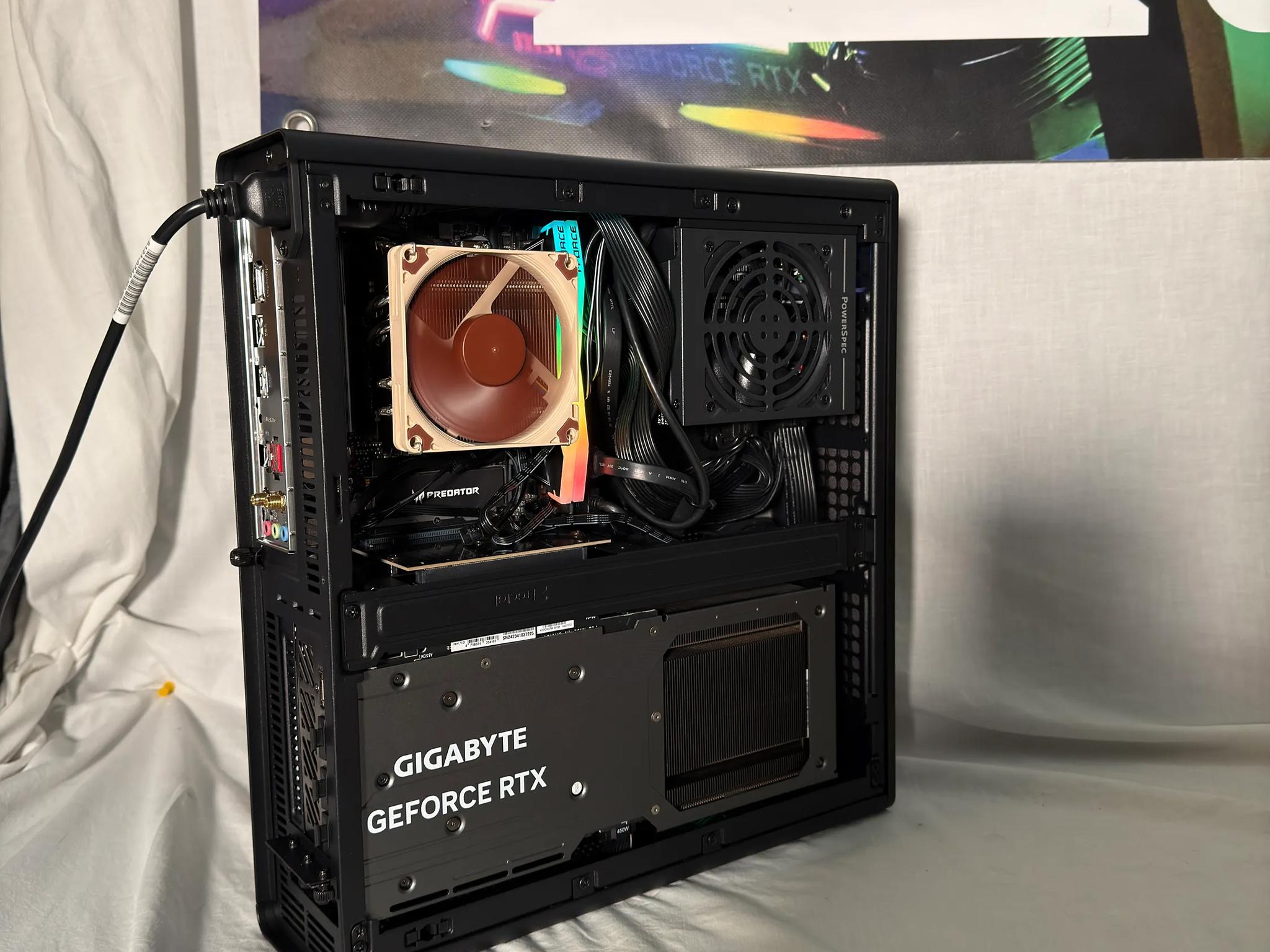RTX 4070TI SUPER SMALL FORM FACTOR Ryzen 7 7800X3D