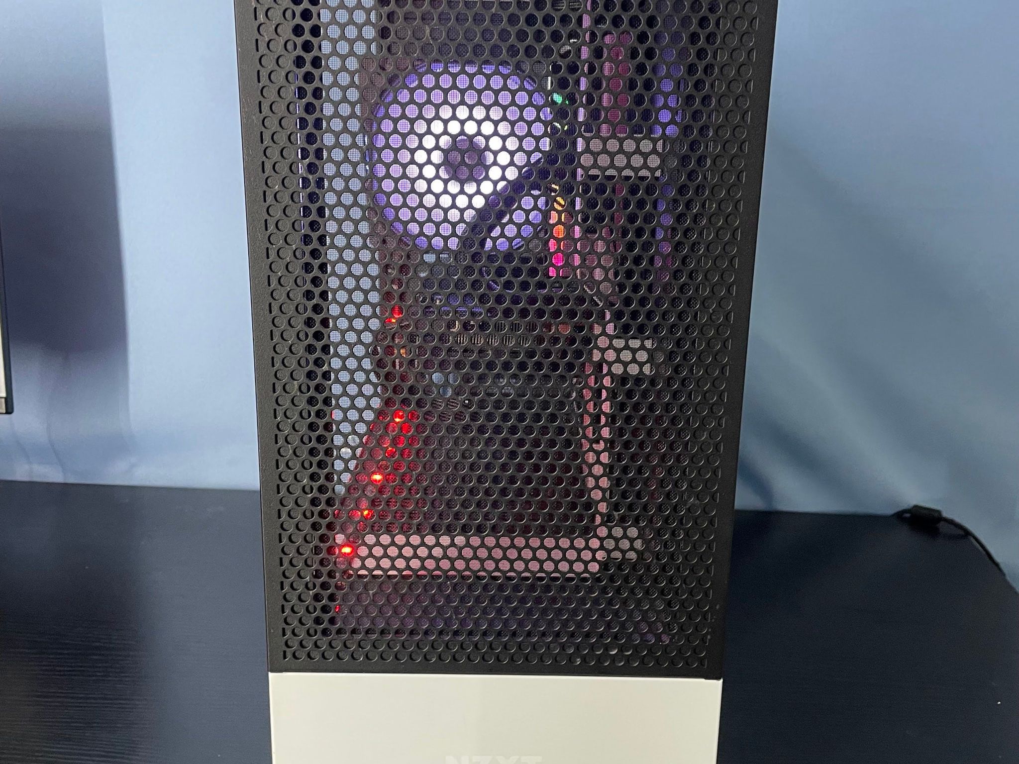 NZXT Ryzen Gaming PC | Ryzen 5 / 570 / 16GB / 1TB  SSD, Win 11 Pro + Wi-Fi