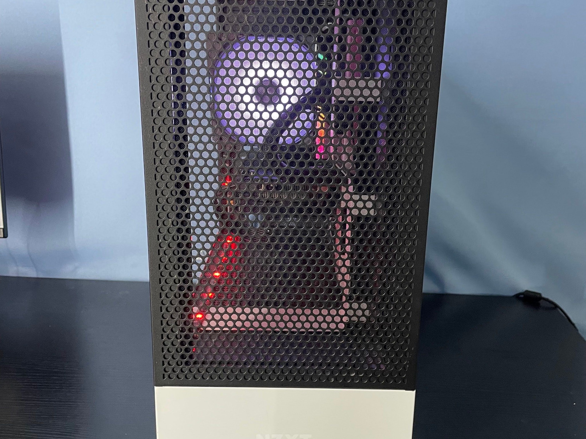 NZXT Ryzen Gaming PC | Ryzen 5 / 570 / 16GB / 1TB  SSD, Win 11 Pro + Wi-Fi