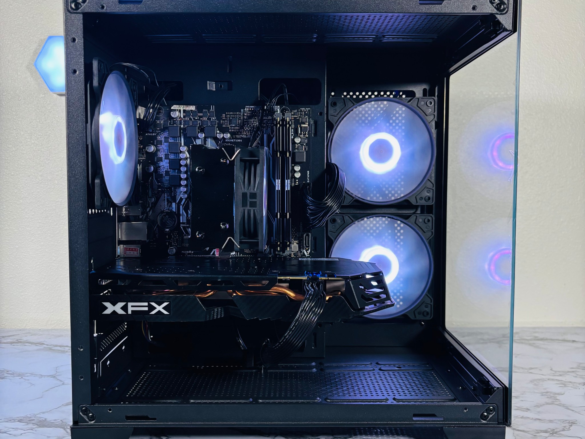 ⚪️⚫️ | Ryzen 5 1600X + RX 580 8GB | 16GB | WiFi & BT INCLUDED