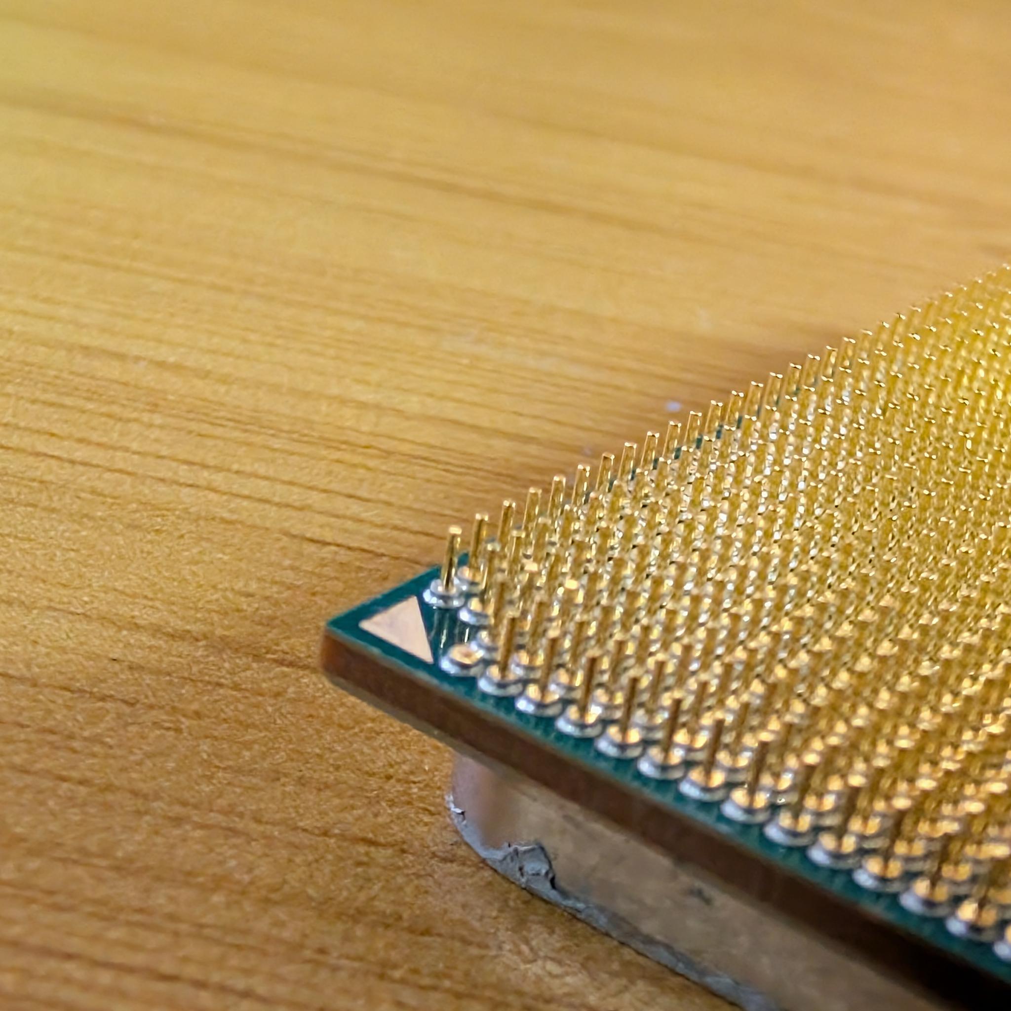 AMD Ryzen 7 3700X - ONE BROKEN PIN SOLD AS-IS