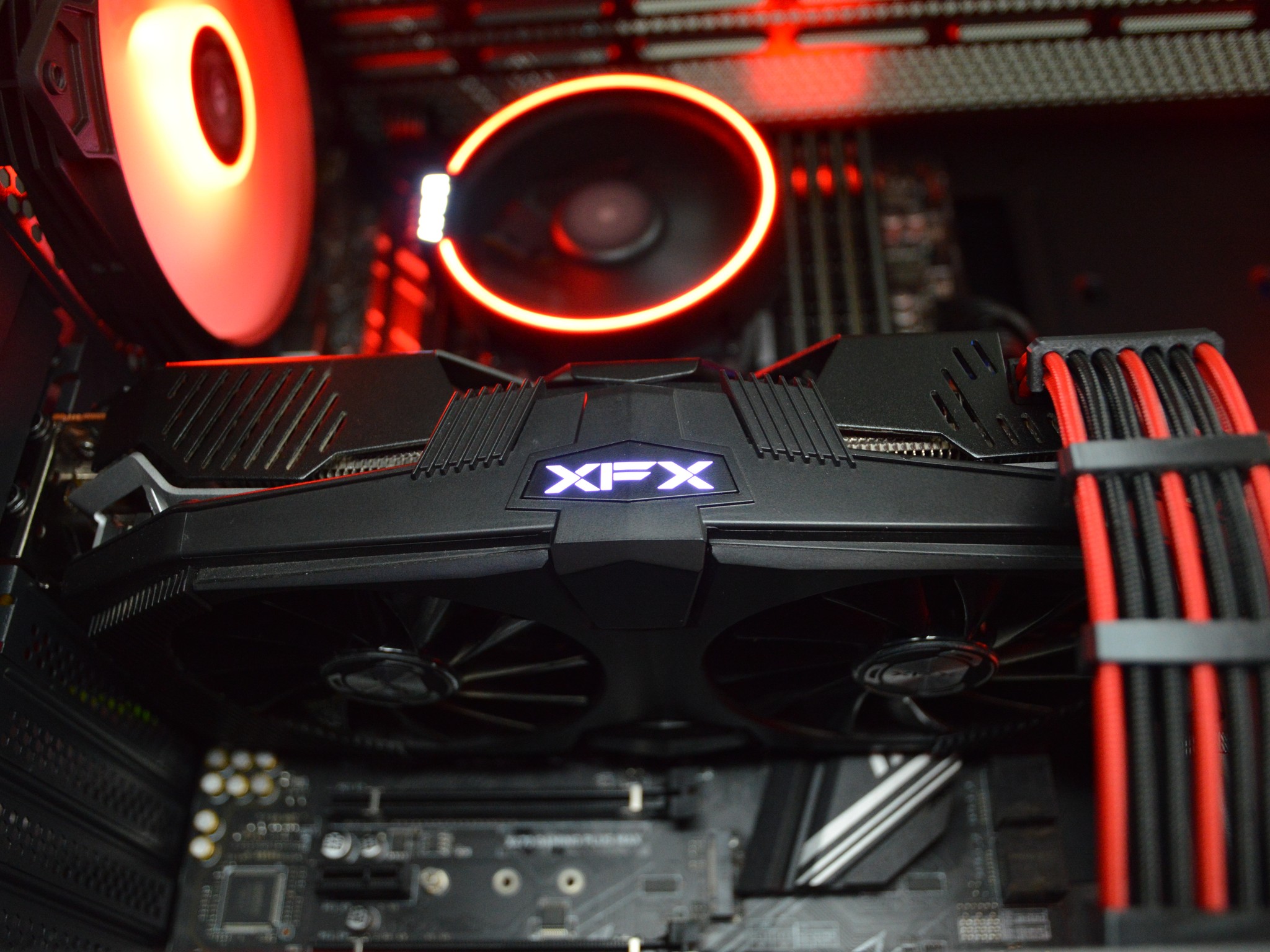 🔴👺 | RX 5700XT 8GB | RYZEN 7 2700 | 16GB DDR4 RAM | 1TB NVME SSD | Crimson Beast |