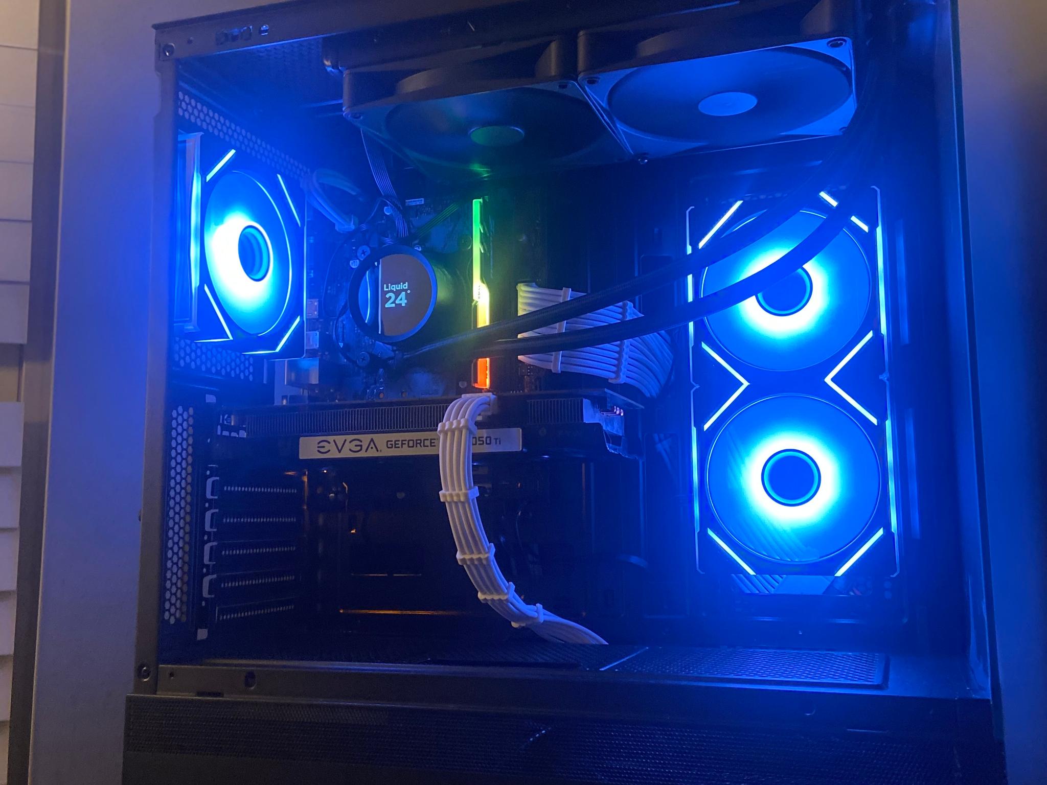Gaming PC | GTX 1050 Ti | Intel I7 | RGB + LCD Screen | Ready to Use