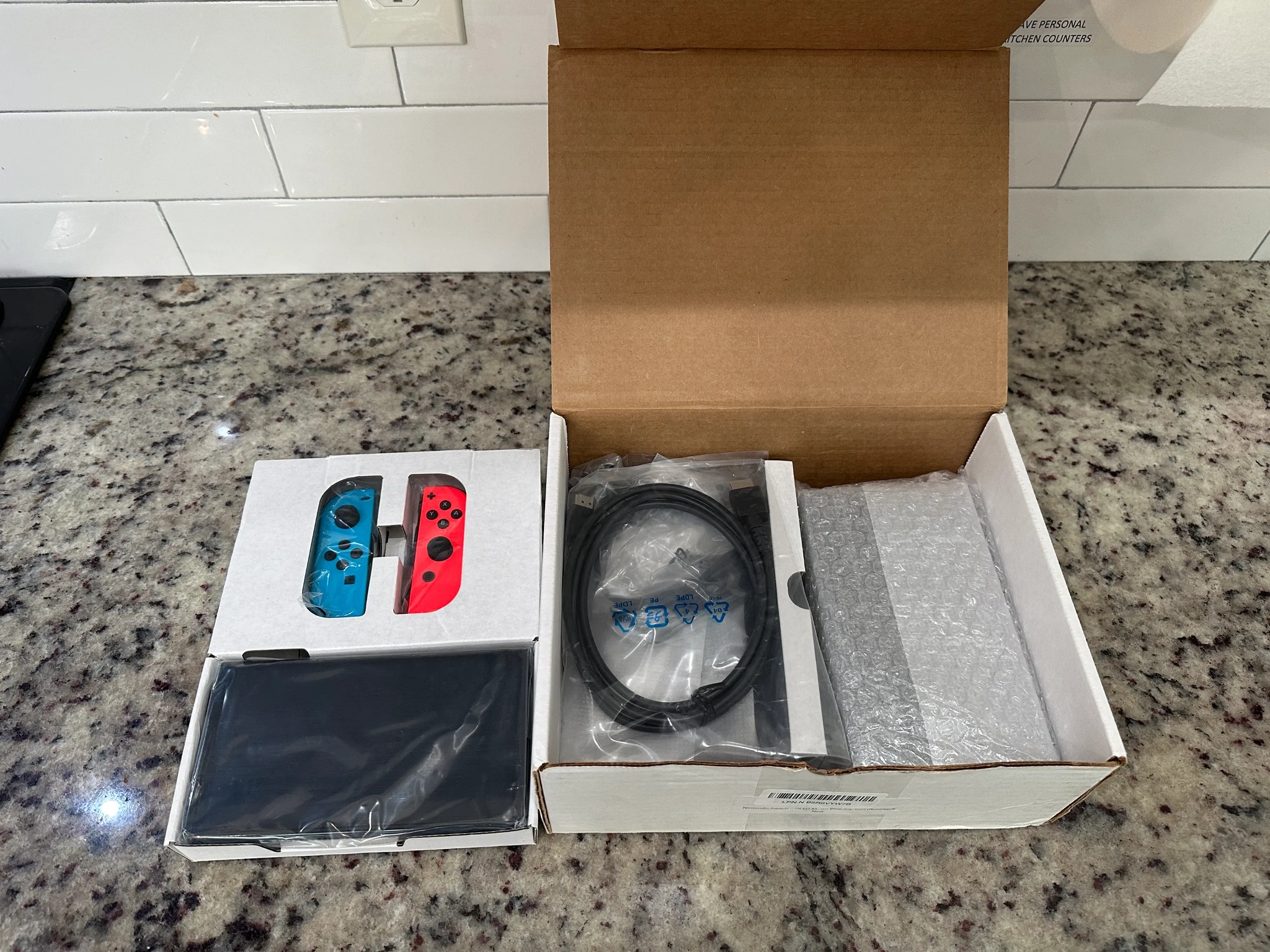 BNOB Nintendo Switch OLED - White + Loose Game