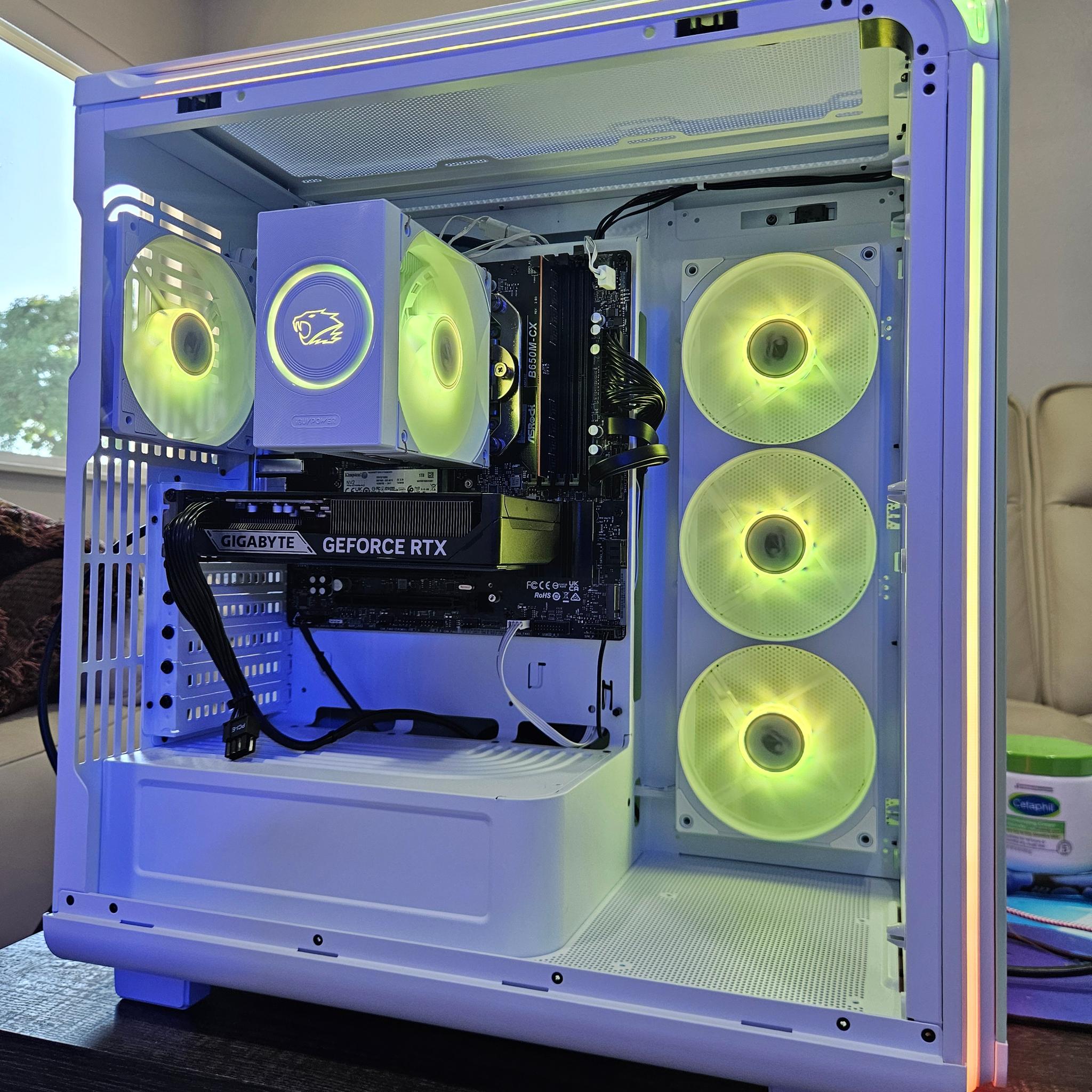 RTX 5060 Ti Gaming PC • Ryzen 5 8400F • 1TB M.2 • 16GB DDR5 • IBuyPowerPc • B650M • White
