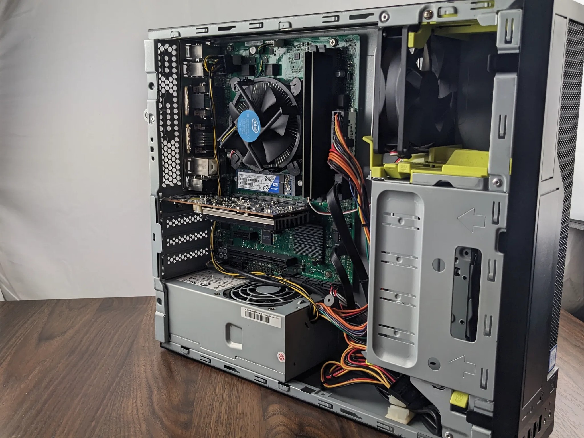 Back to School. Extra 10% SALE. Custom SFF, RX 6400, i5-8400, 16GB 2400Mhz, 256GB NVMe, 2TB HDD