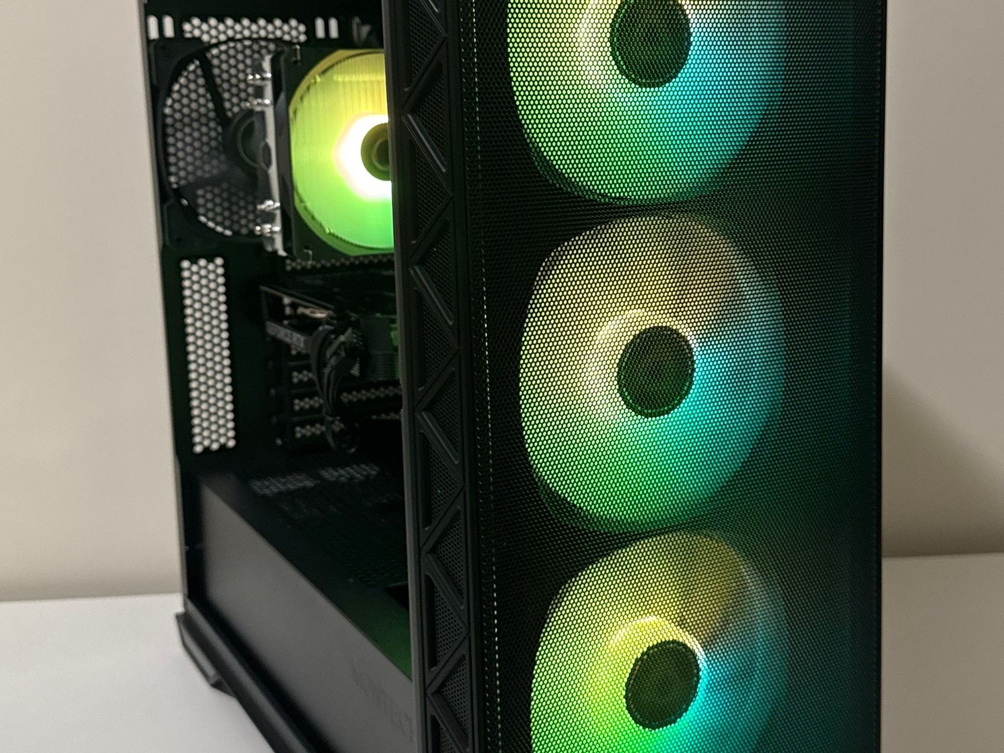 Intel Core i5 14400F GeForce RTX 4060 ASUS Z790 Gaming WIFI7 1TB SSD 32GB DDR5 Montech AIR 903 Case