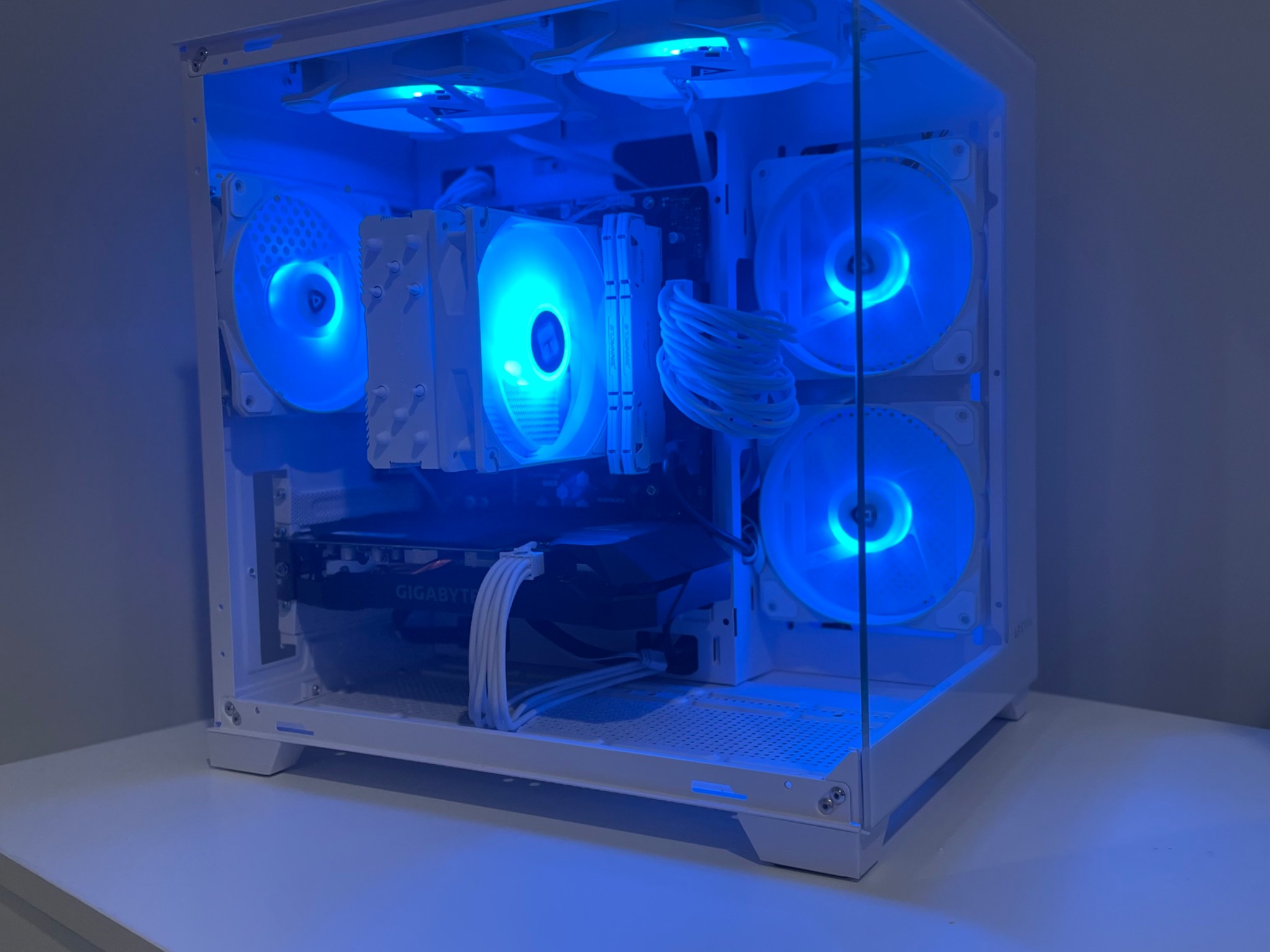 White Gaming Pc Gtx 1660 6gb, Ryzen 5 3600, Ram 16gb,