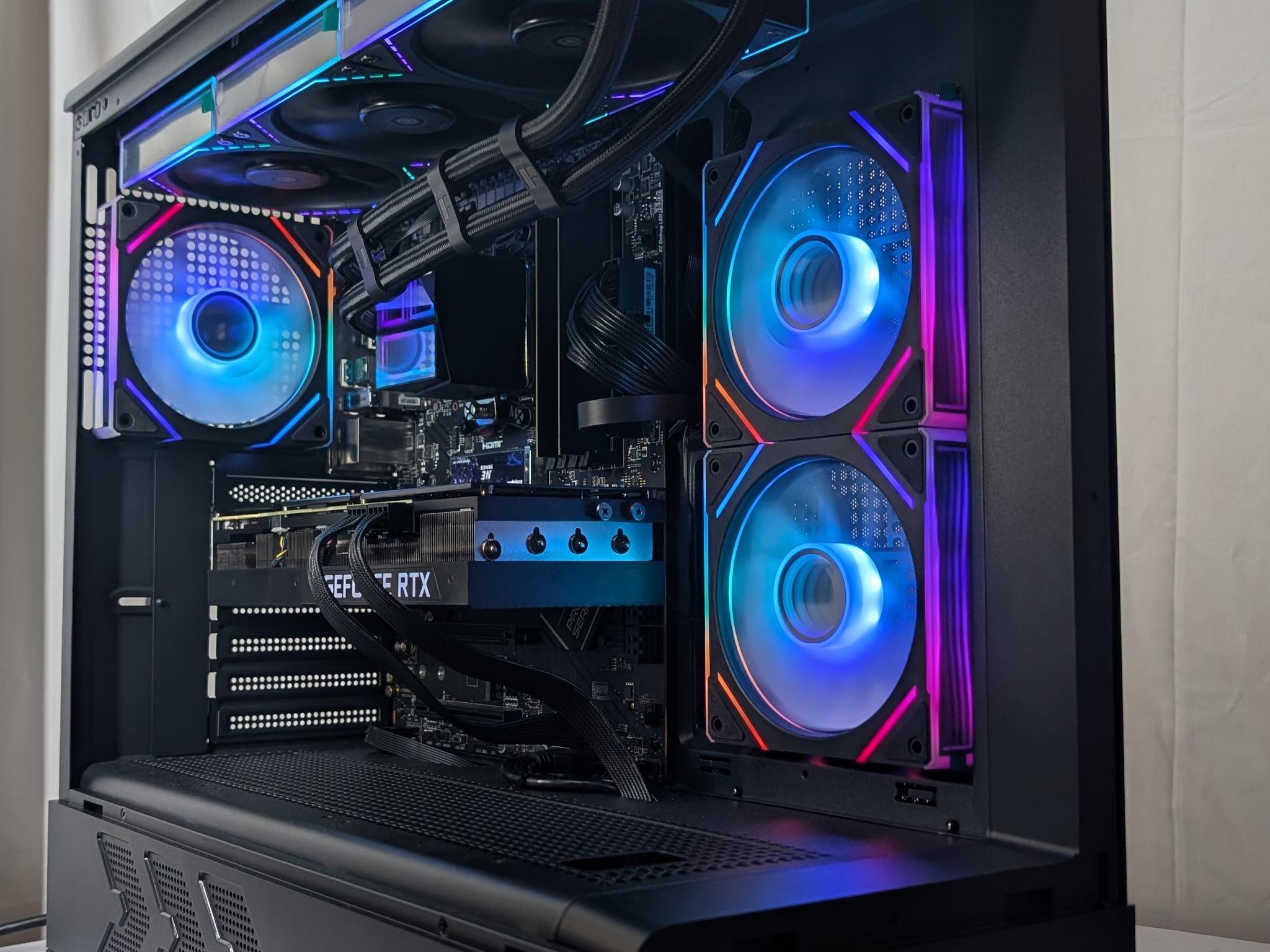 RTX 3090 | RYZEN 5 7600X | 16GB DDR5 | 1TB NVME | 1000W PSU