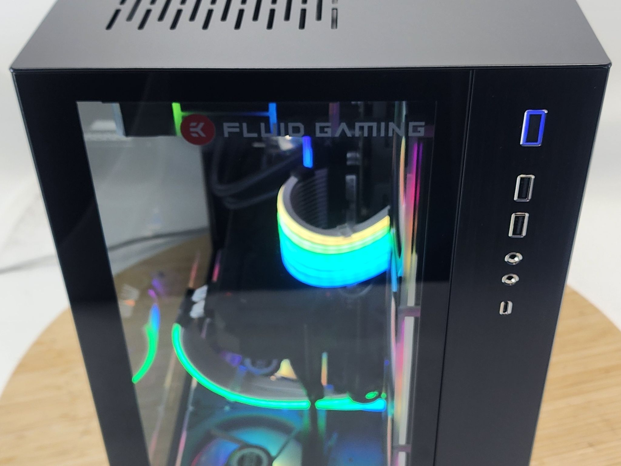 Gaming PC Ryzen 7 9700X 32GB RAM 1TB SSD RX 7900 XT 20GB Windows 11 Computer