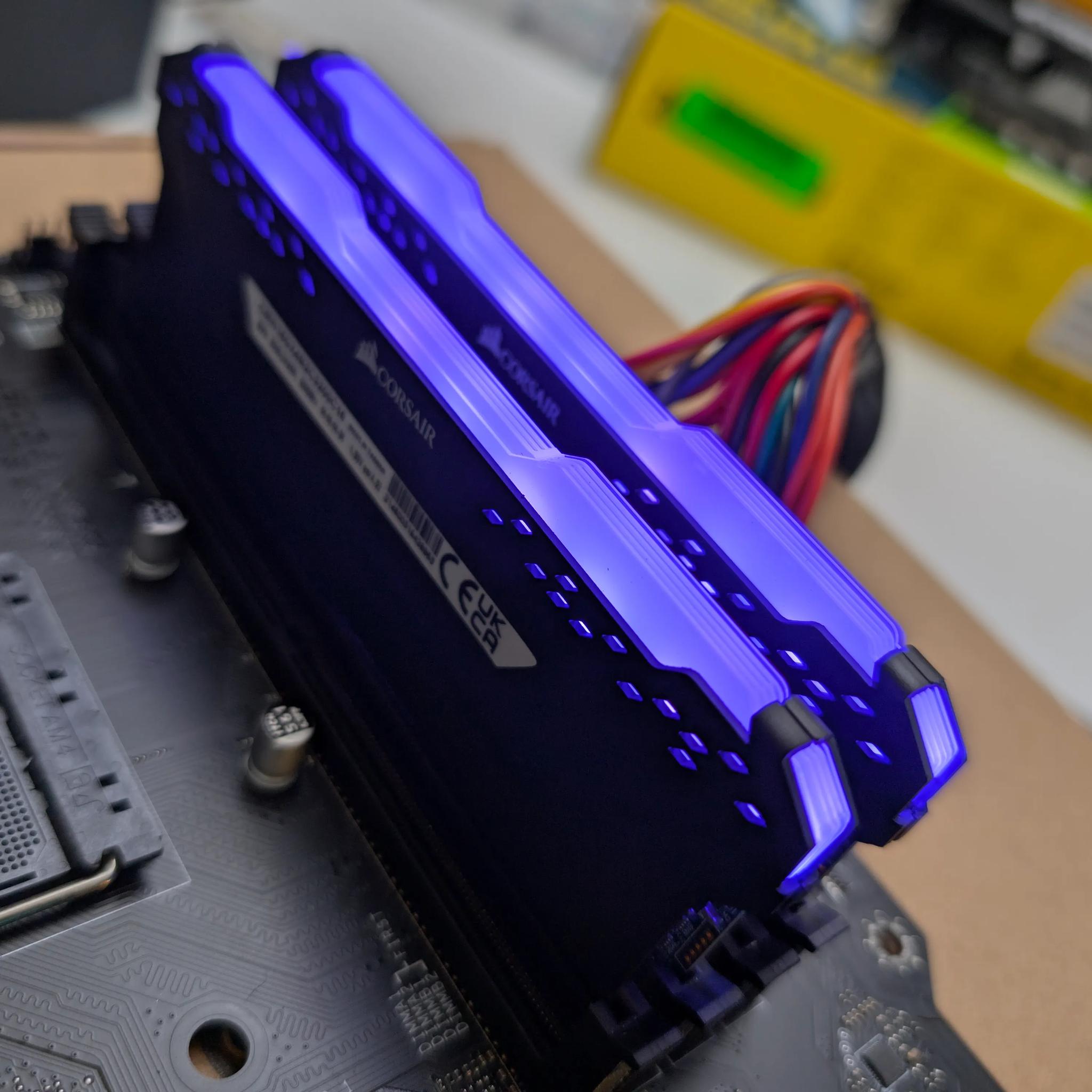 2X8GB Corsair Vengeance RGB PRO 3200MHz RAM