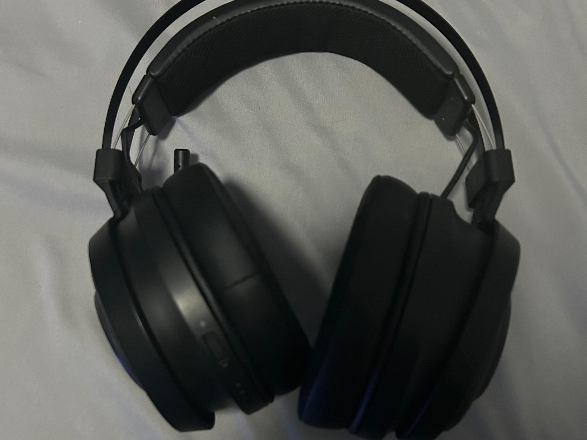 Razer Nari Essentials