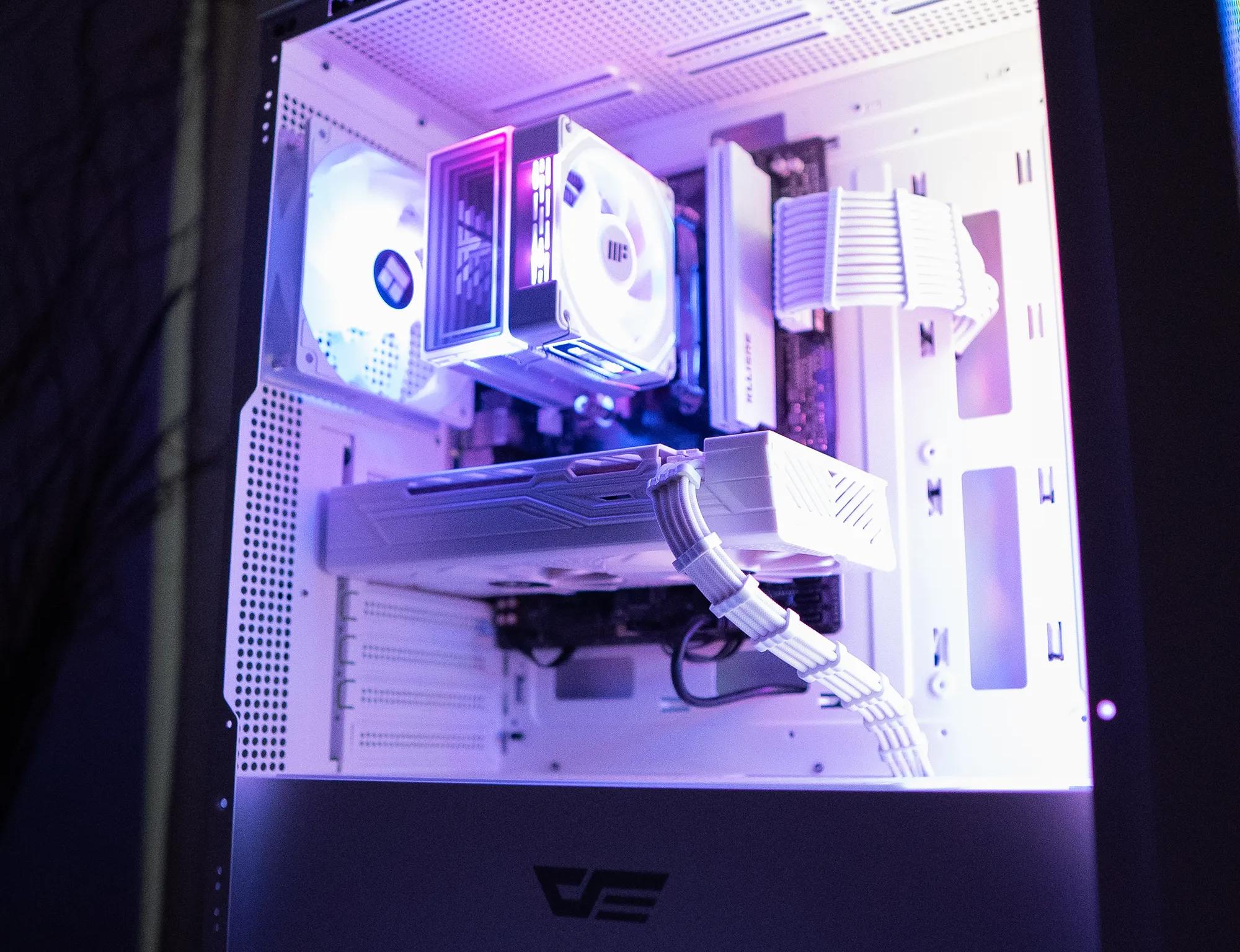 🍬🌨 | RX 580 8GB | RYZEN 5 1500X | 16GB DDR4 RAM | 1TB NVME SSD | Arctic Candy