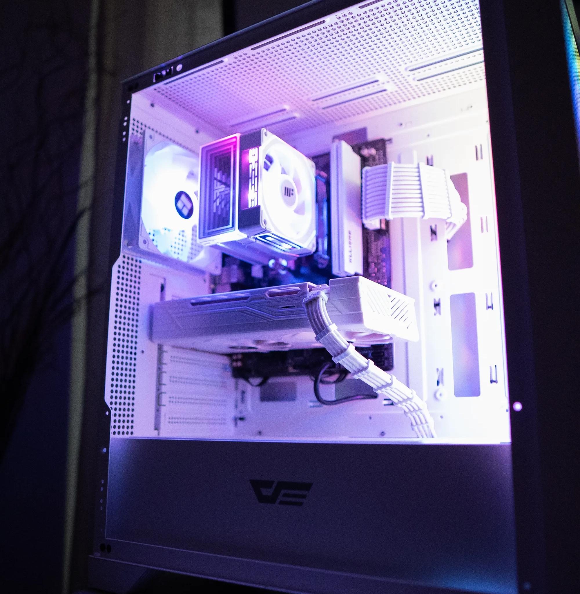 🍬🌨 | RX 580 8GB | RYZEN 5 1500X | 16GB DDR4 RAM | 1TB NVME SSD | Arctic Candy