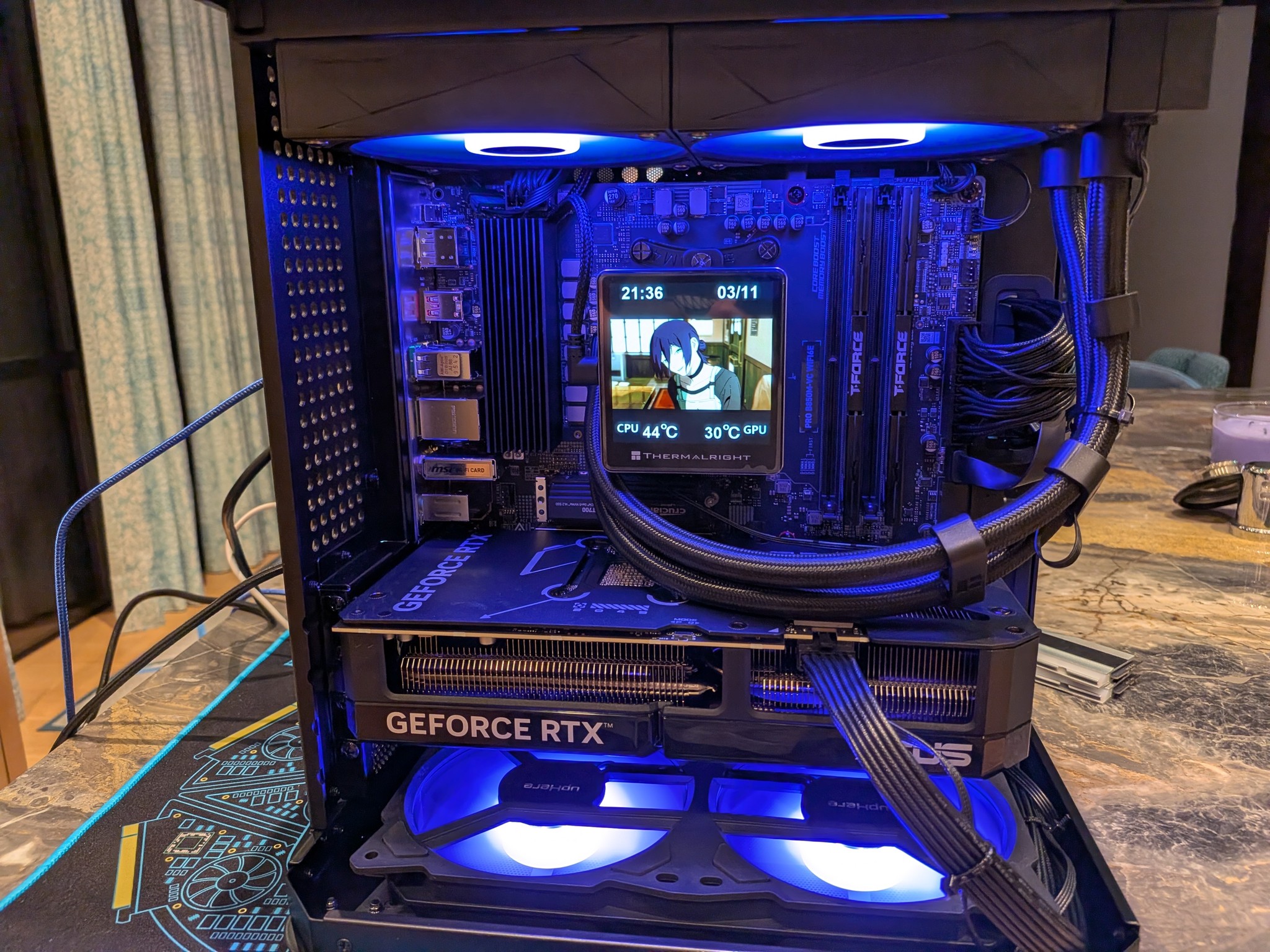 Bomb Devil - RTX 5070, Ryzen 5 9600X, 64 GB DDR5 RAM, 2 TB Gen 5 NVME, RGB, Liquid Cooled