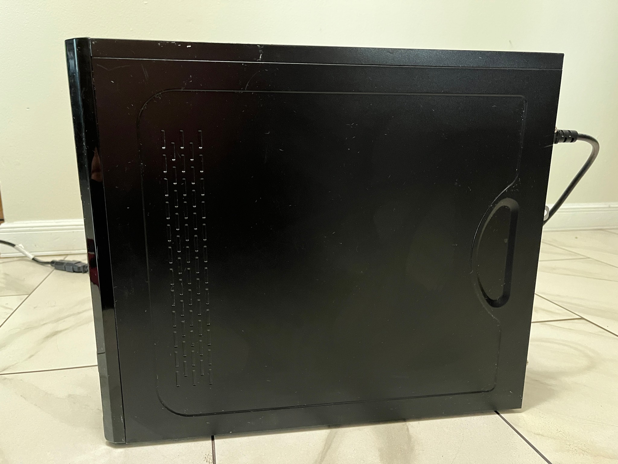 NVIDIA RTX 4060, Intel Core i7-9700, 16GB RAM, 500GB SSD - High FPS Gaming PC w/ Wi-Fi & BT