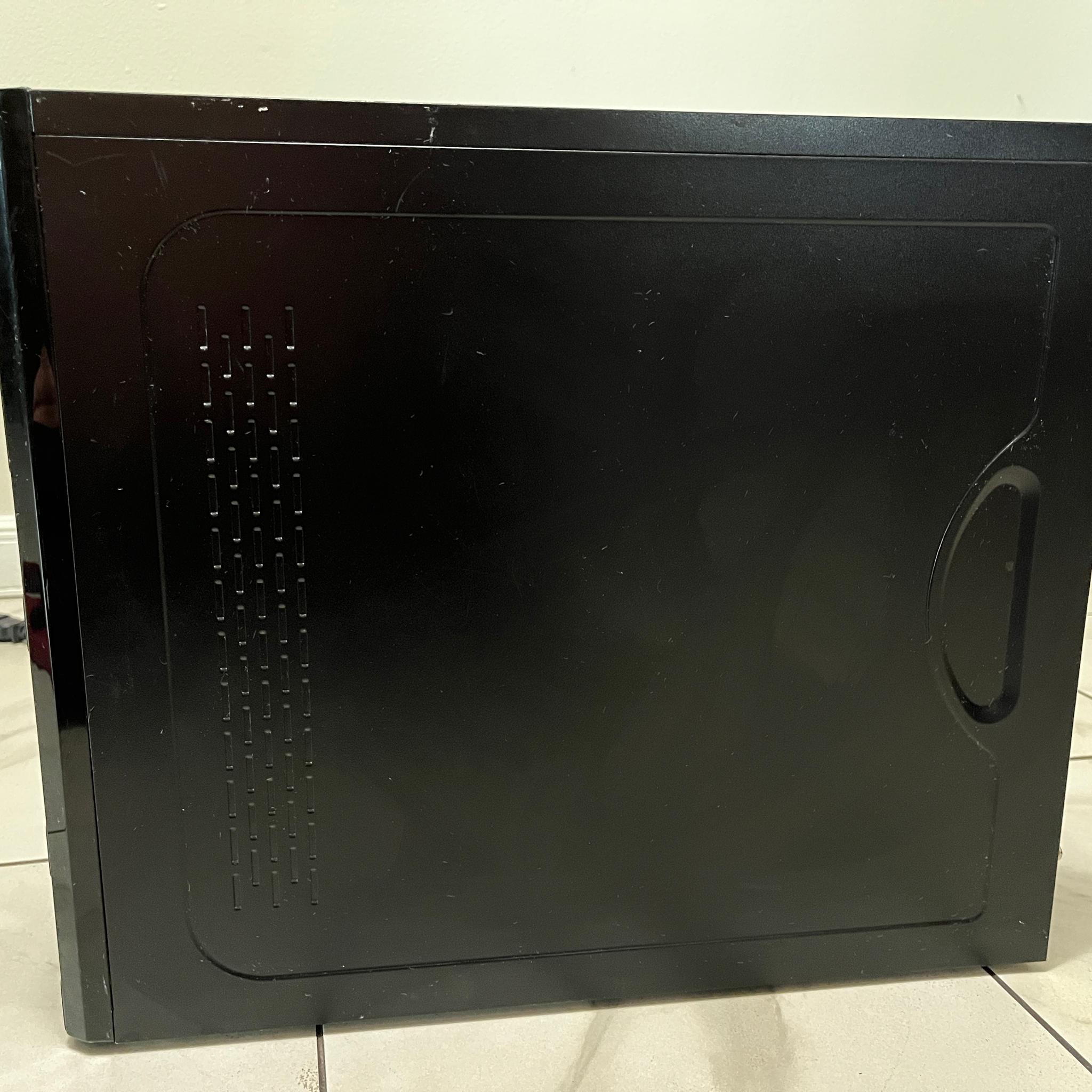 NVIDIA RTX 4060, Intel Core i7-9700, 16GB RAM, 500GB SSD - High FPS Gaming PC w/ Wi-Fi & BT