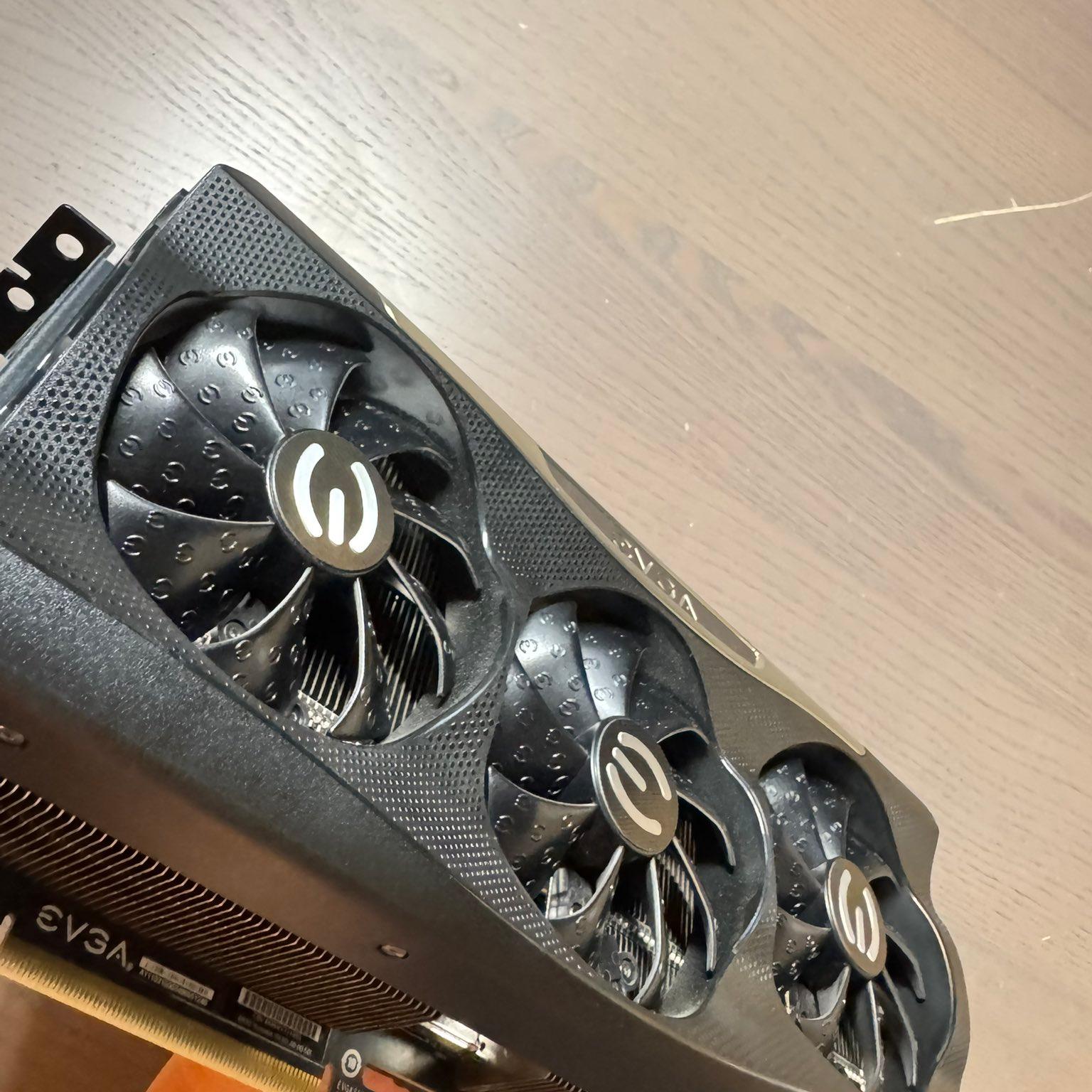 EVGA FTW3 ULTRA GAMING GeForce RTX 3090 Ti - Image 4