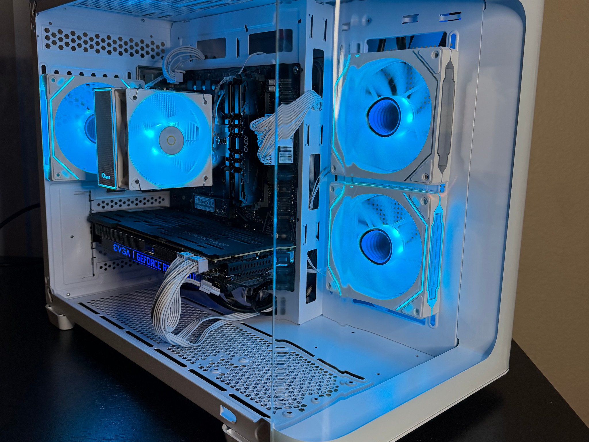 Rtx 2080  16GB ram   Ryzen 5 5500   256gb+1tb HD