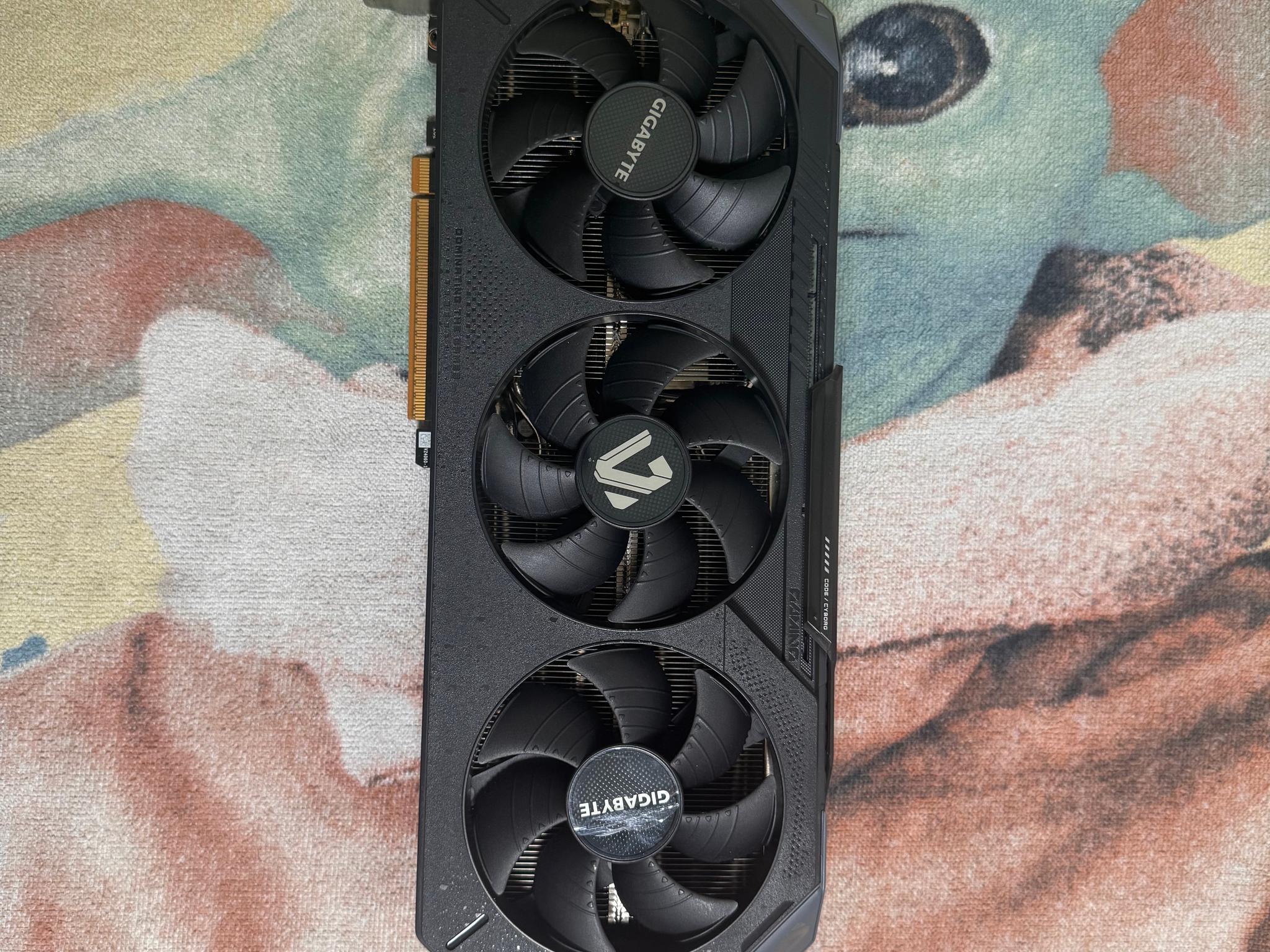 GIGABYTE RX 9070 XT GAMING OC 16G