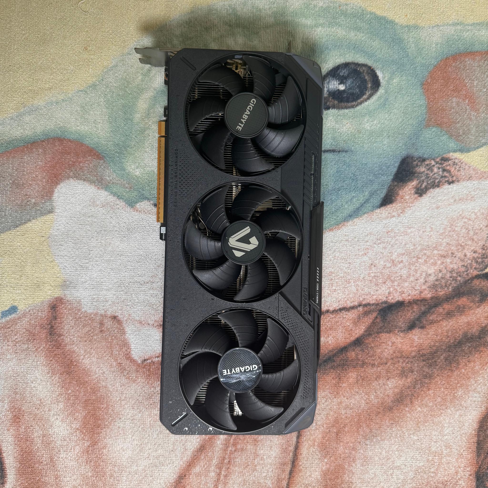 GIGABYTE RX 9070 XT GAMING OC 16G