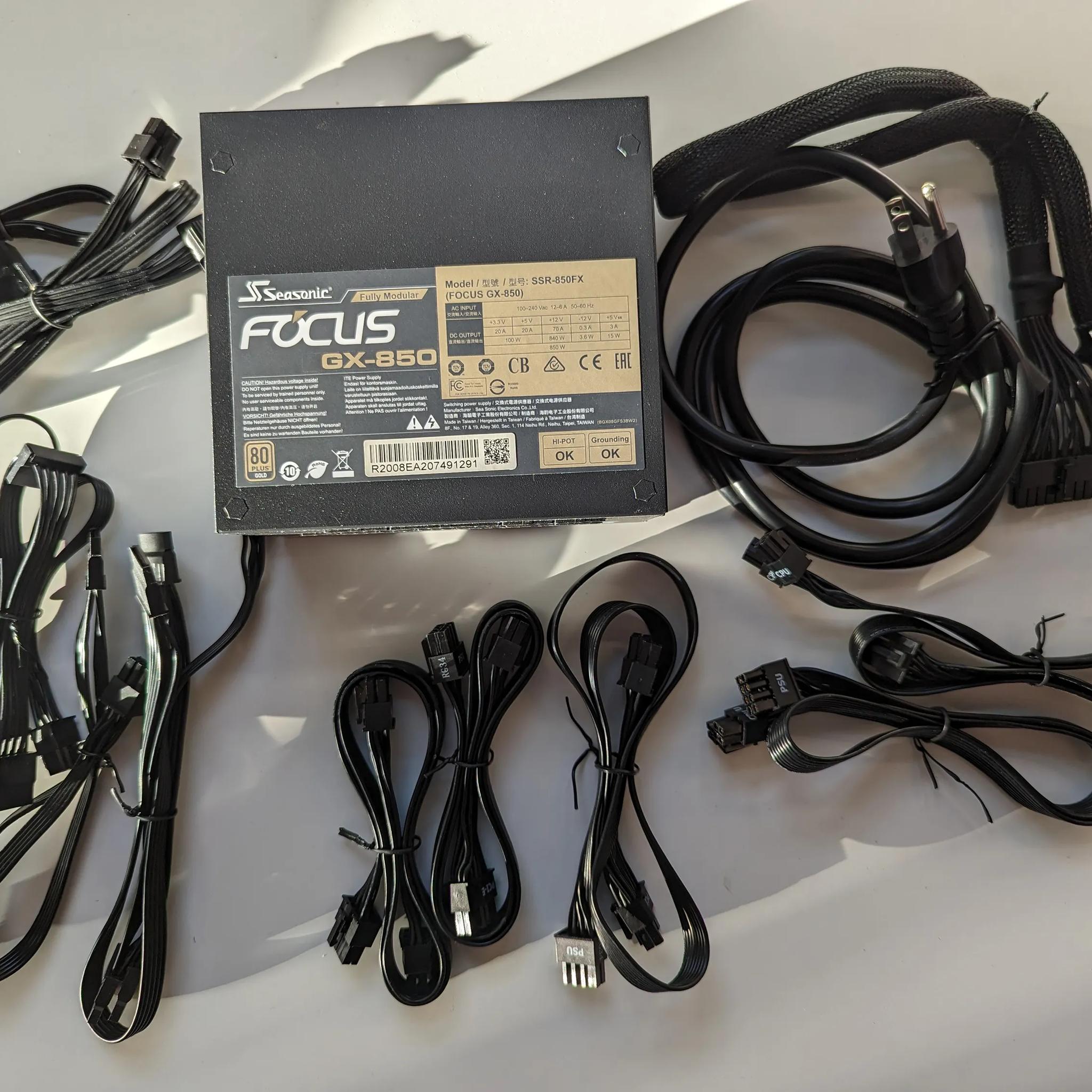 SeaSonic FOCUS 850 W 80+ Gold Certified Fully Modular ATX Power Supply 