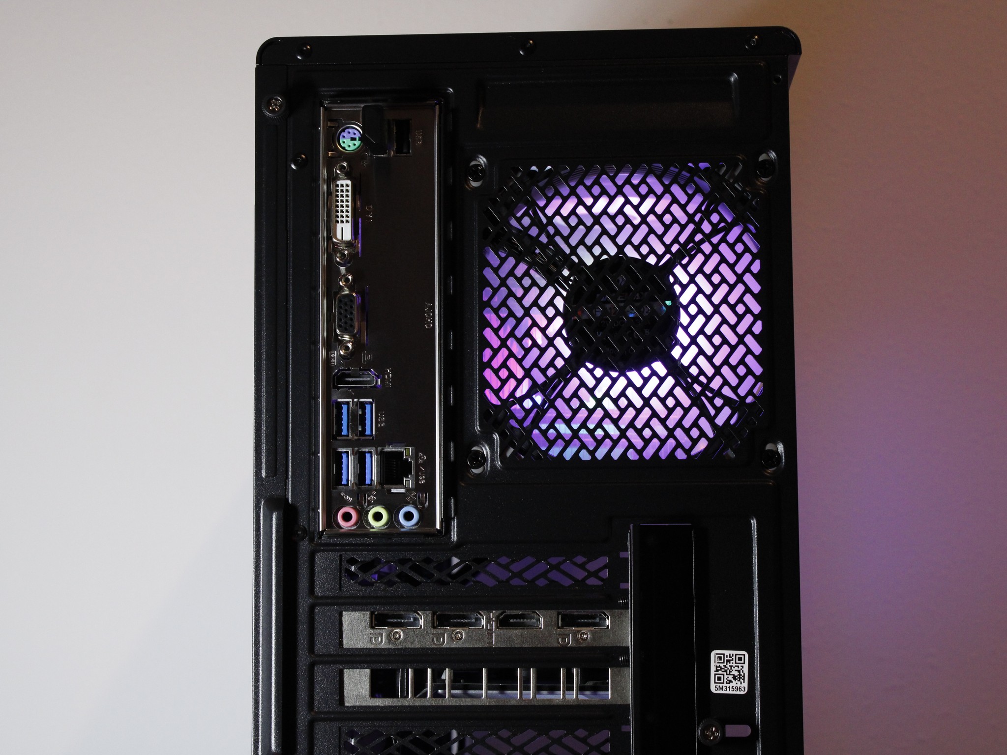 RGB Gaming PC [RTX 2060 6gb][Ryzen 5 2600] [16gb DDR4 Ram]