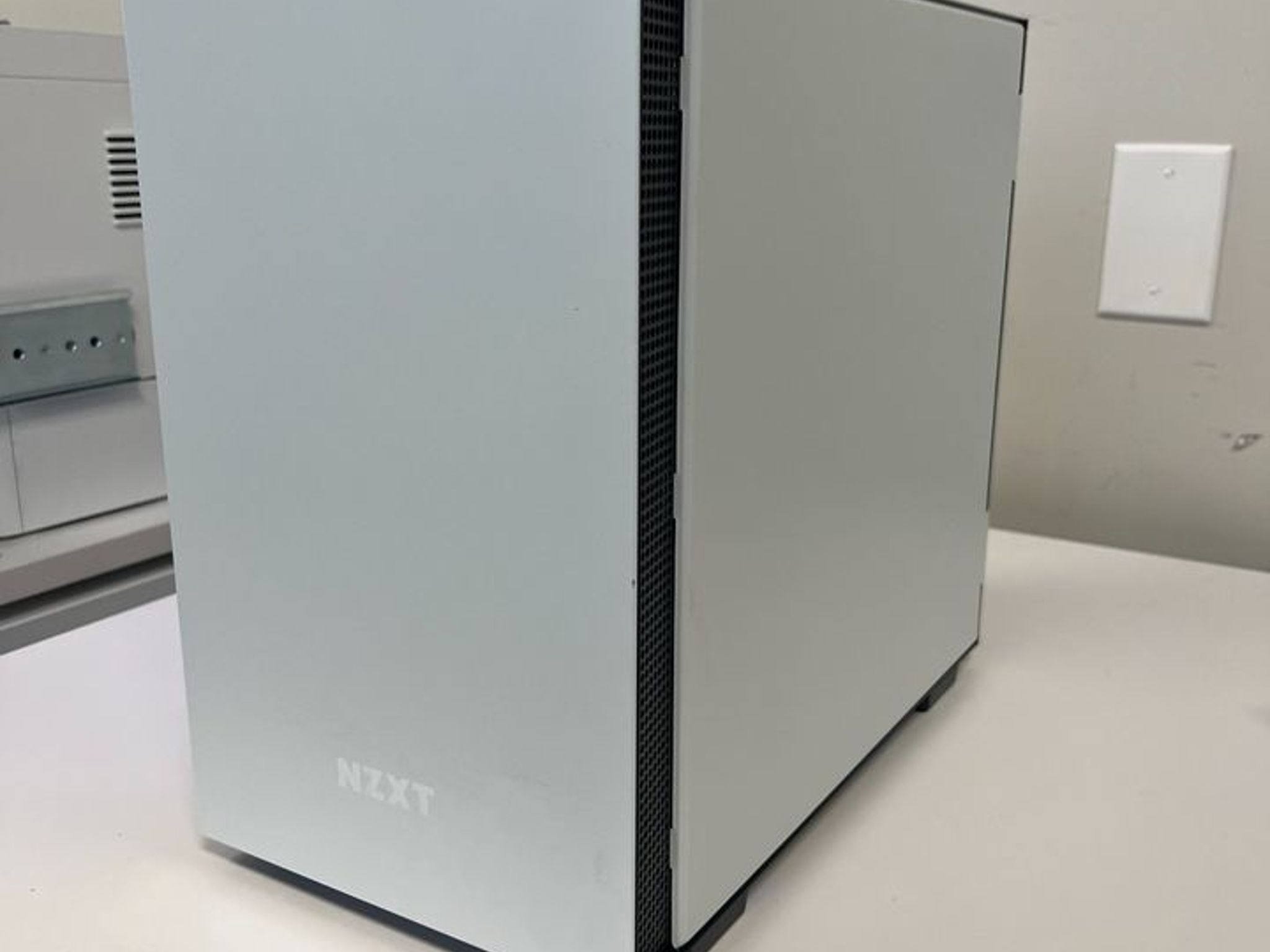 NZXT Mini White Build Ryzen 5 3600 RTX 3060