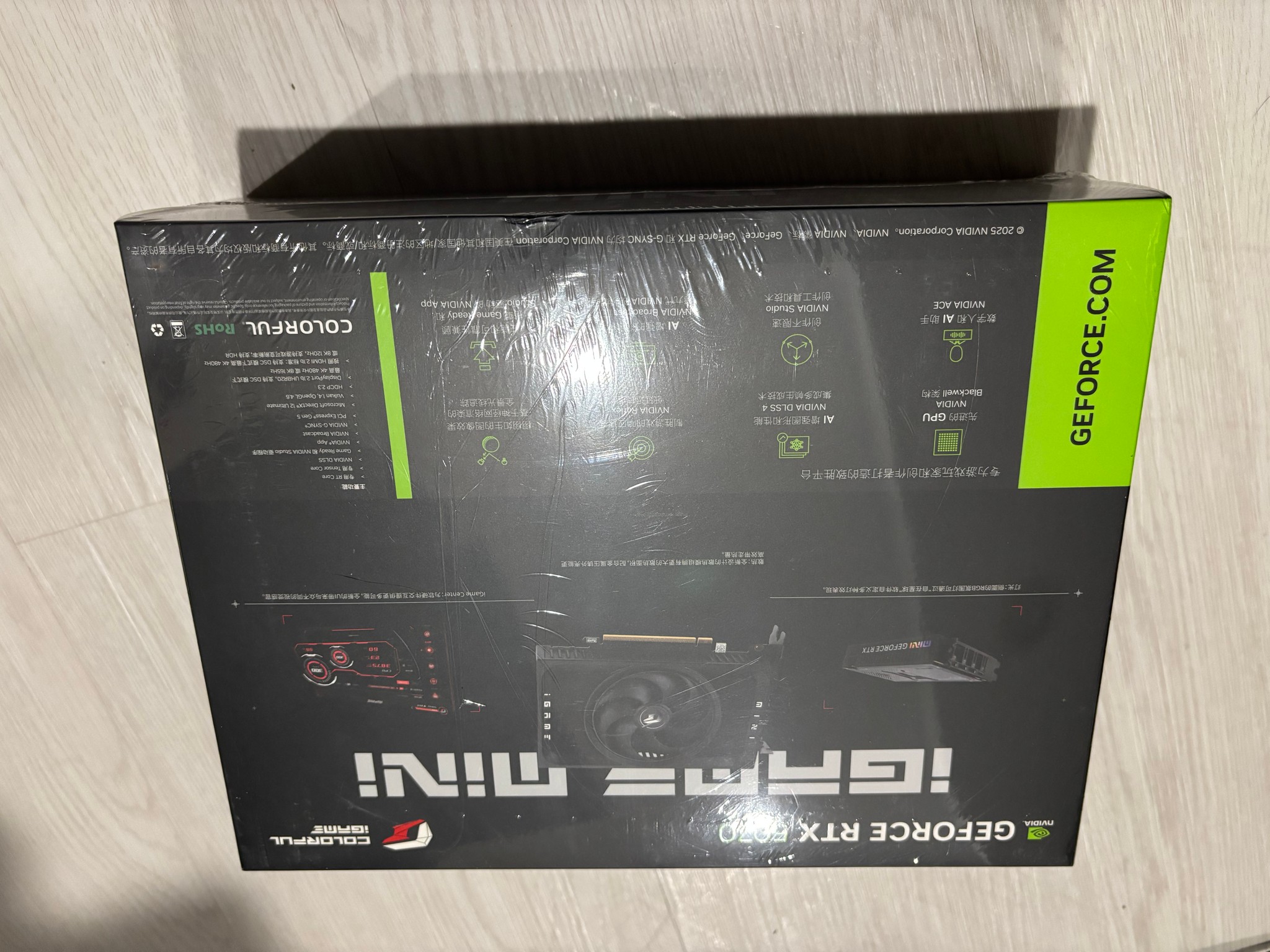 Colorful iGame GeForce RTX 5070 Mini Black