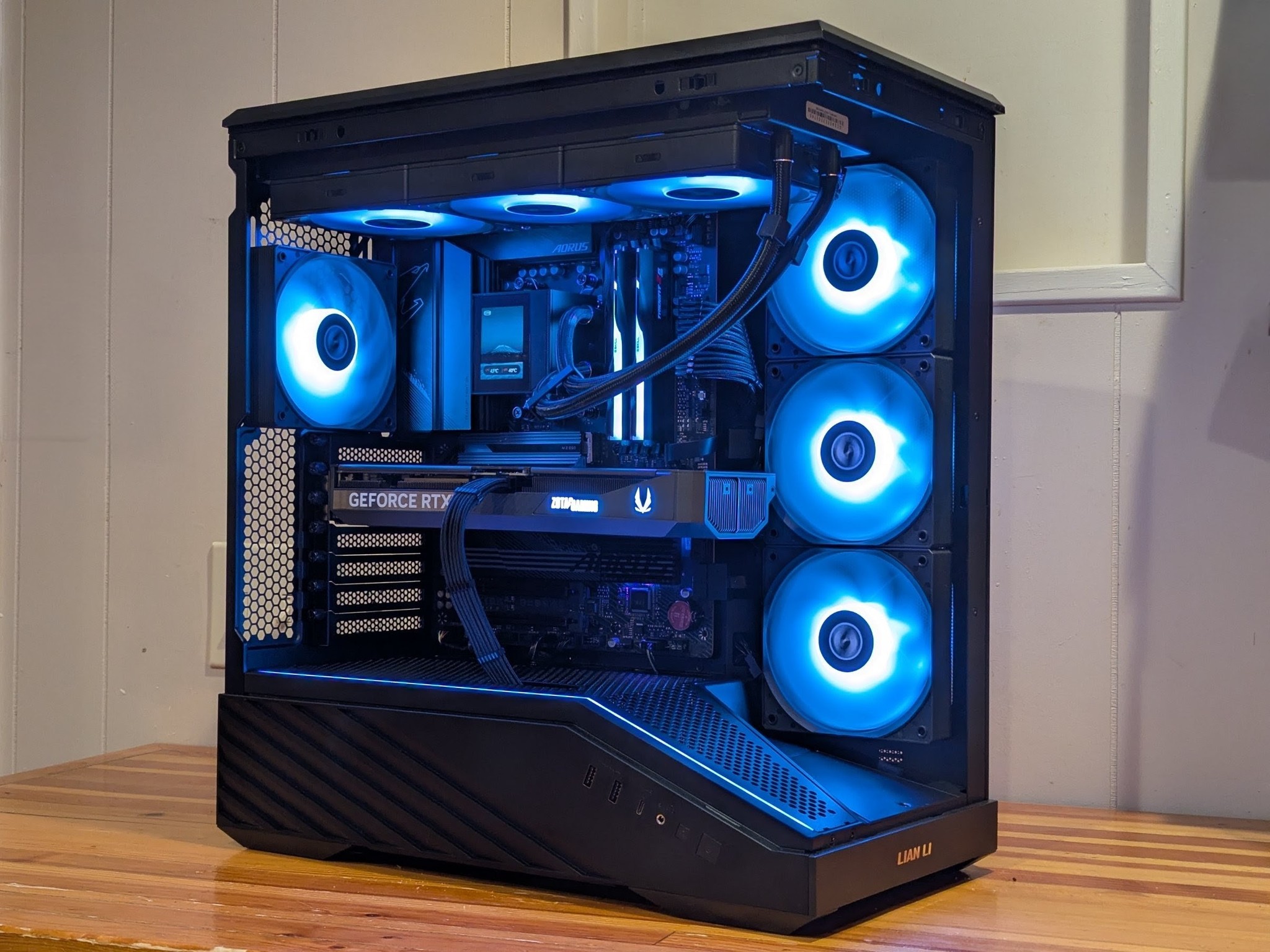 🖤🖤Ryzen 5 9600X | RTX 5070 | 32GB DDR5 | 2TB NVMe | LCD Cooler🖤🖤