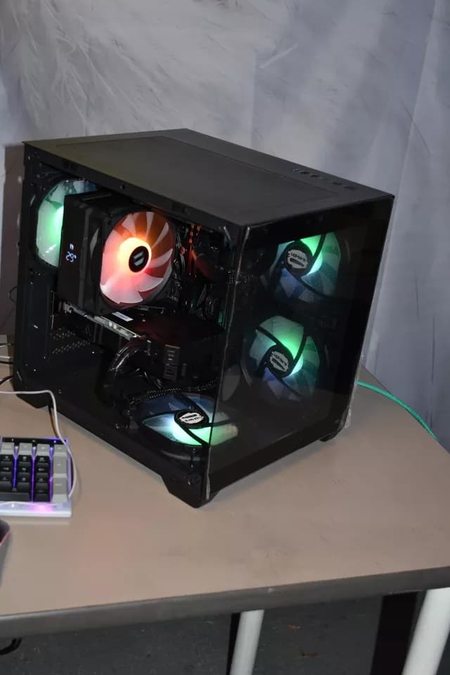 Desktop pc gaming RYZEN 5 3600 16GB RAM RX5500 8 GB NVME 1TB+1 TB HHD ALL RGB CONTROL