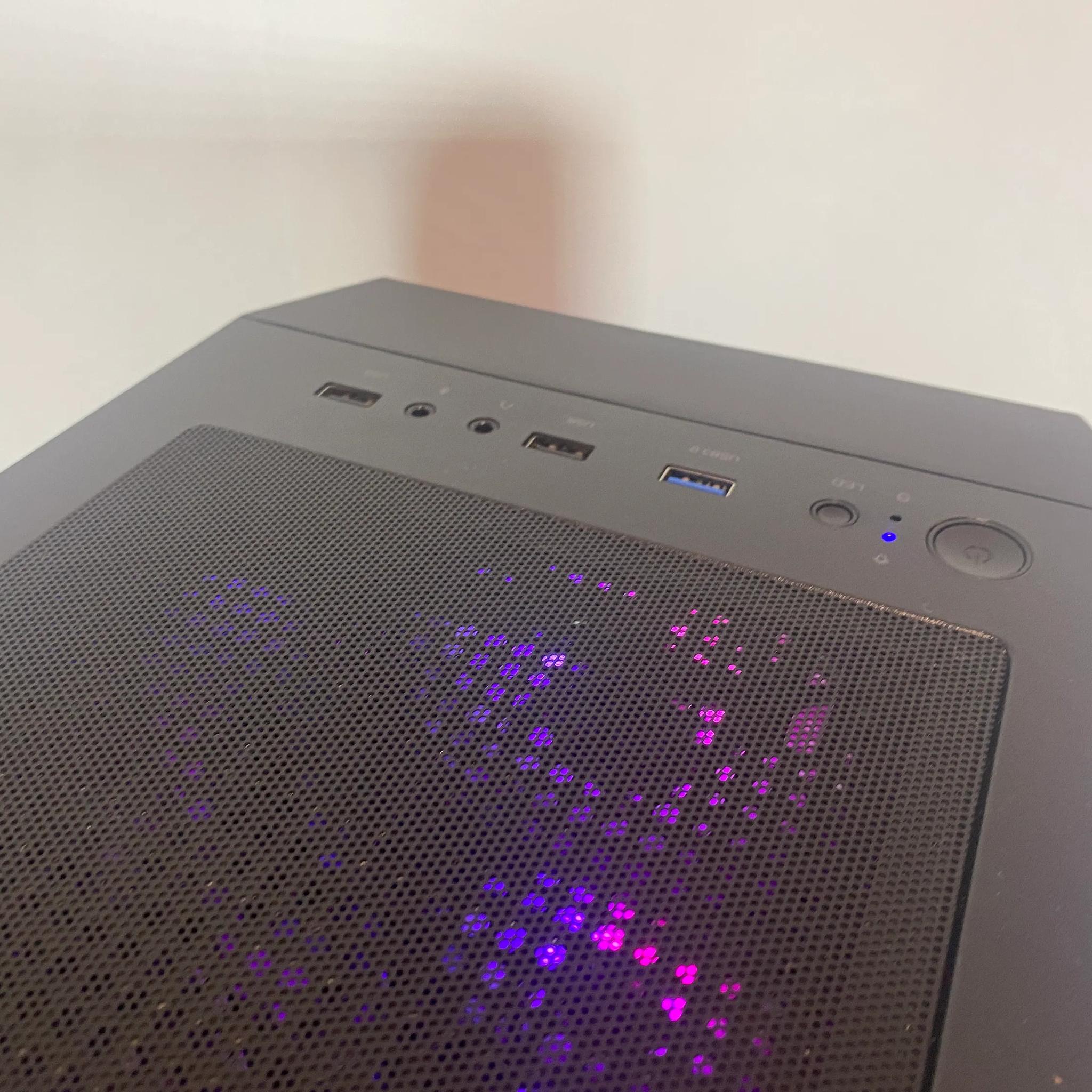✨Custom Built RGB Gaming PC✨| GTX 1080 Ti, Ryzen 5, 16gb RAM, 2TB storage | Fortnite, CoD, GTA, etc!