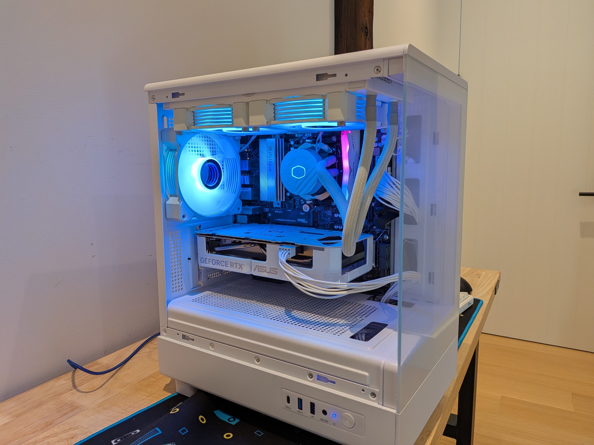 1080p AM5 Starter - RTX 5060, Ryzen 5 7600X, 16 GB DDR5 RAM, 1 TB NVME, RGB, Liquid Cooled